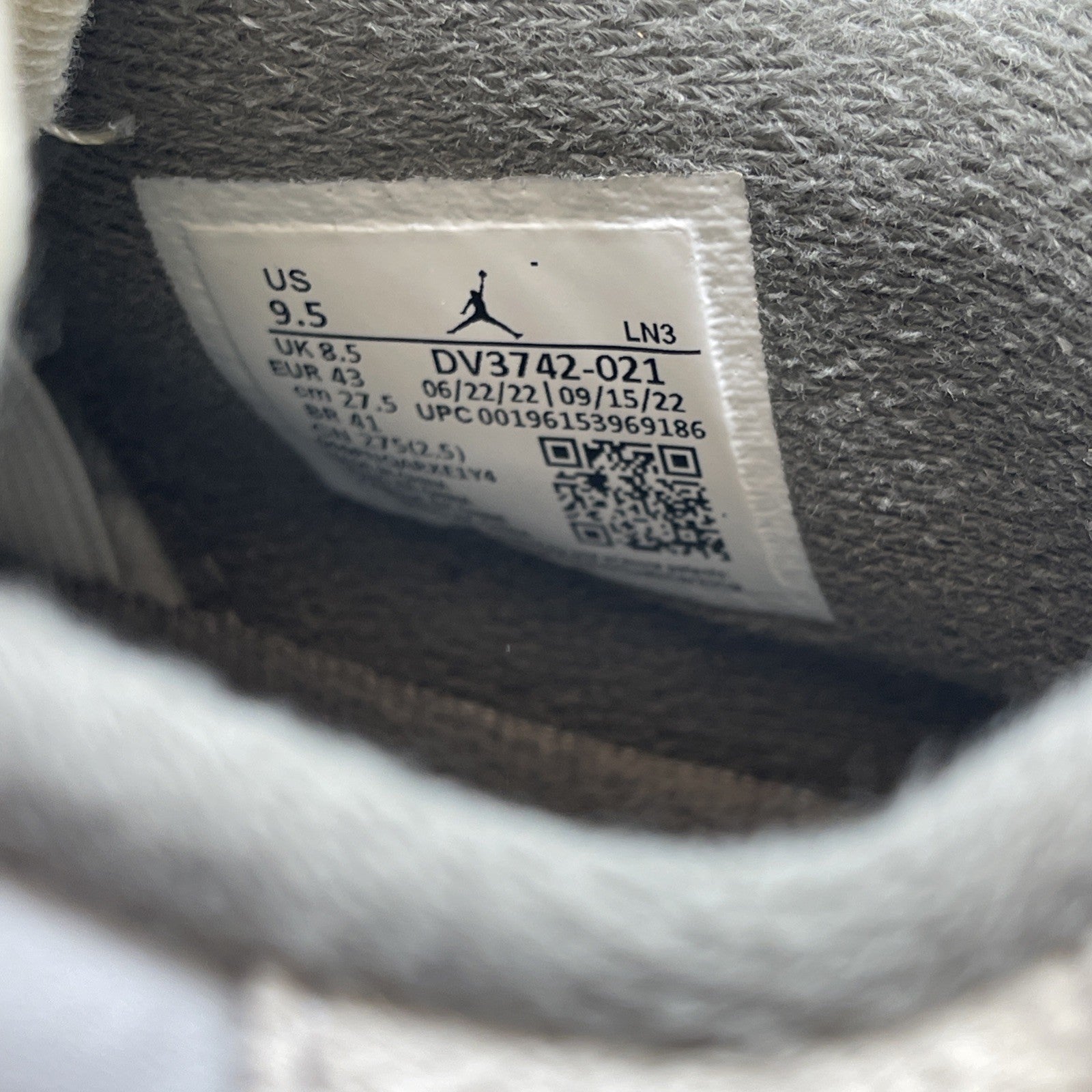 Size 9.5 - Jordan 4 Retro SE Low Craft Grey Suede Leather (DV3742-021)