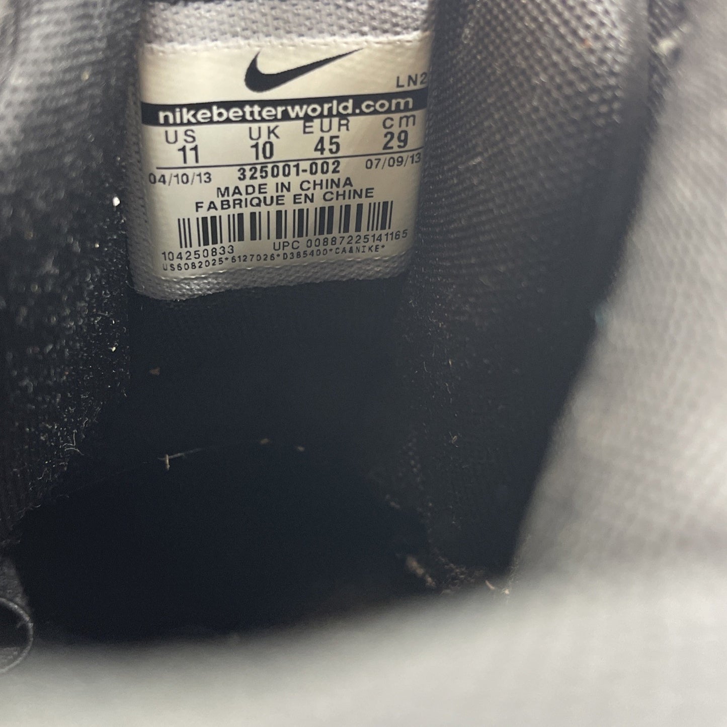 Size 11 - Nike Air Pippen Black (325001-002)