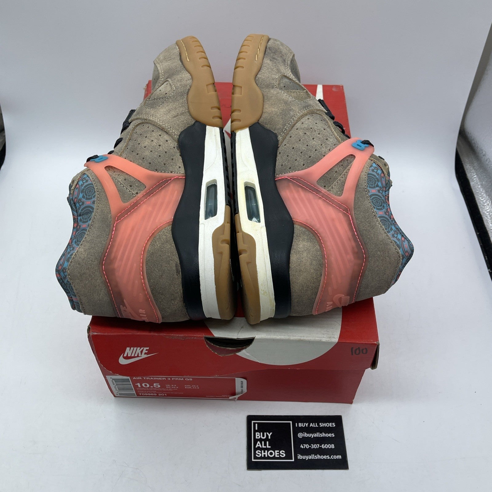 Size 10.5 - Nike Air Trainer 3 Premium Super Bowl Brown Suede (709989-201)