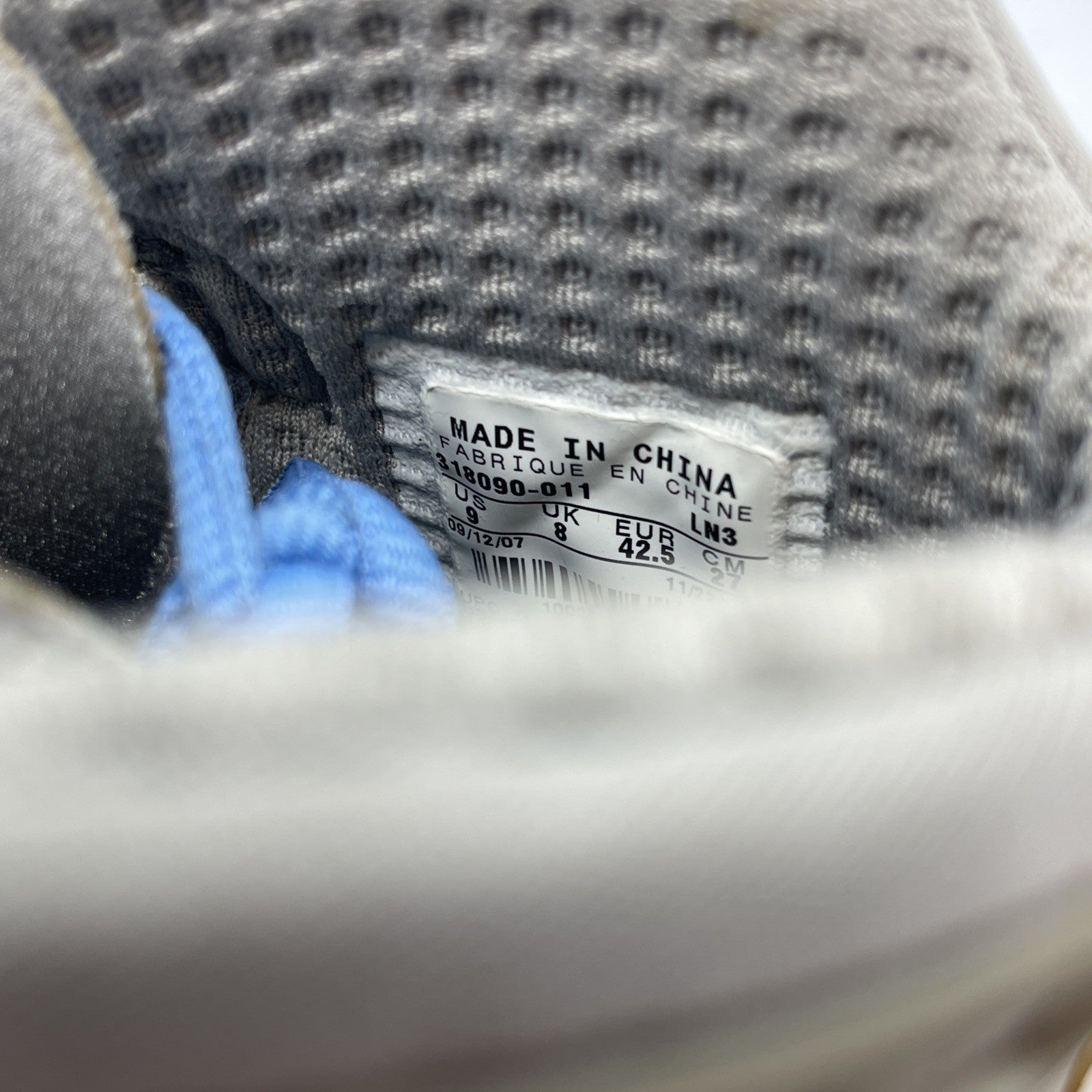 Size 9 - Nike Zoom Kobe 3 MPLS Grey Blue White Suede Leather (318090-011)