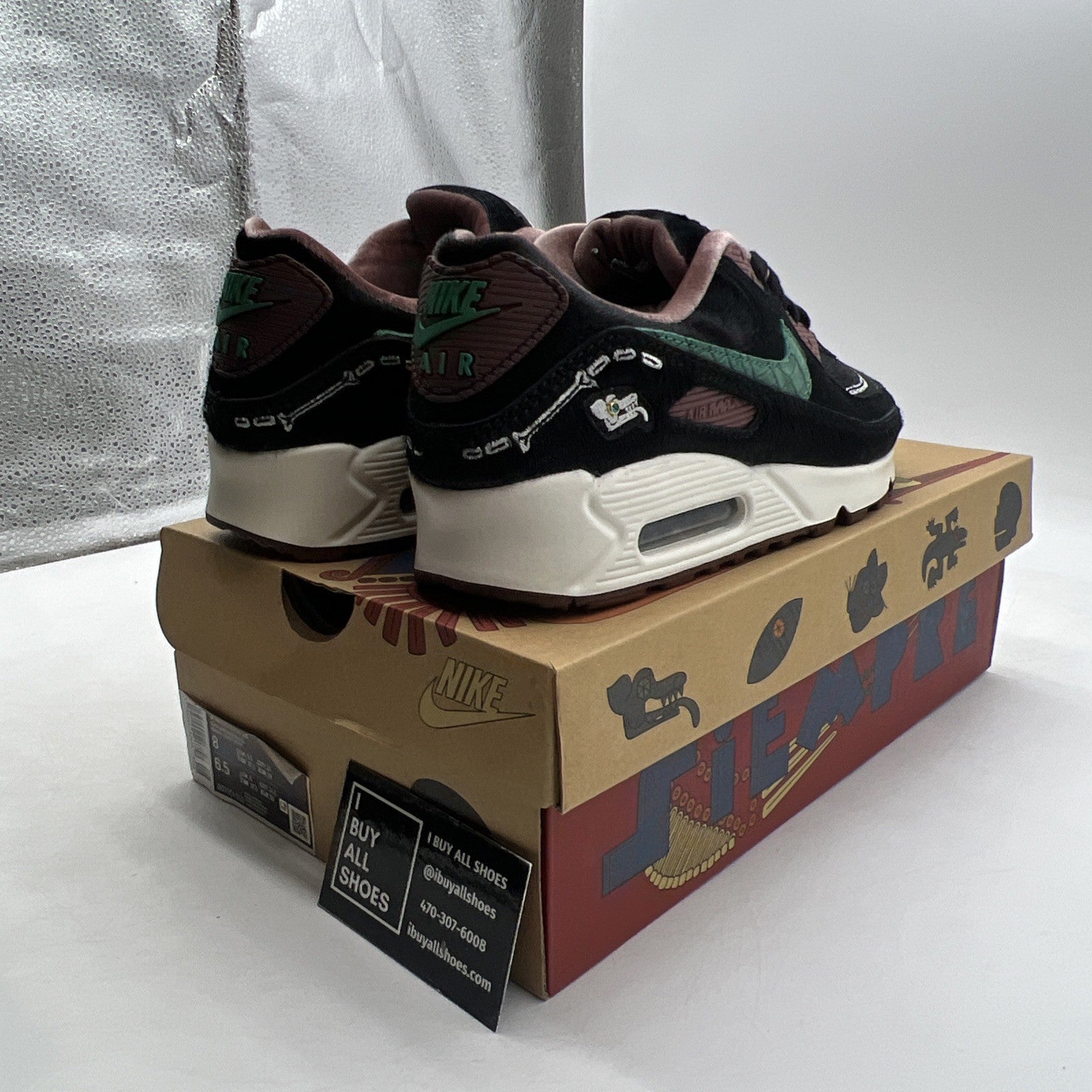 Size 8 - Nike Air Max 90 Siempre Familia W (DO2154-010)