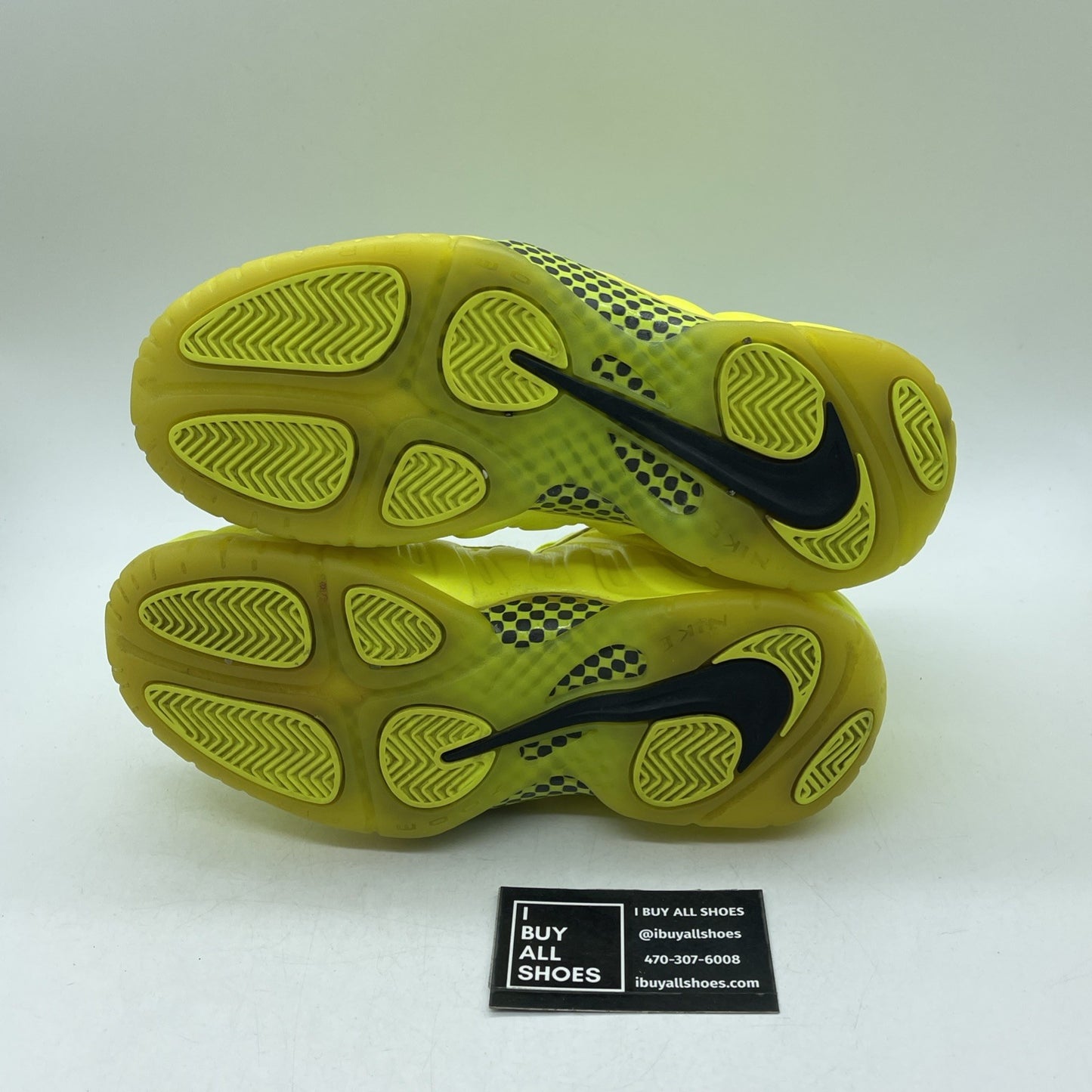 Size 7.5 - Nike Air Foamposite Pro Volt 2014 (624041-700)