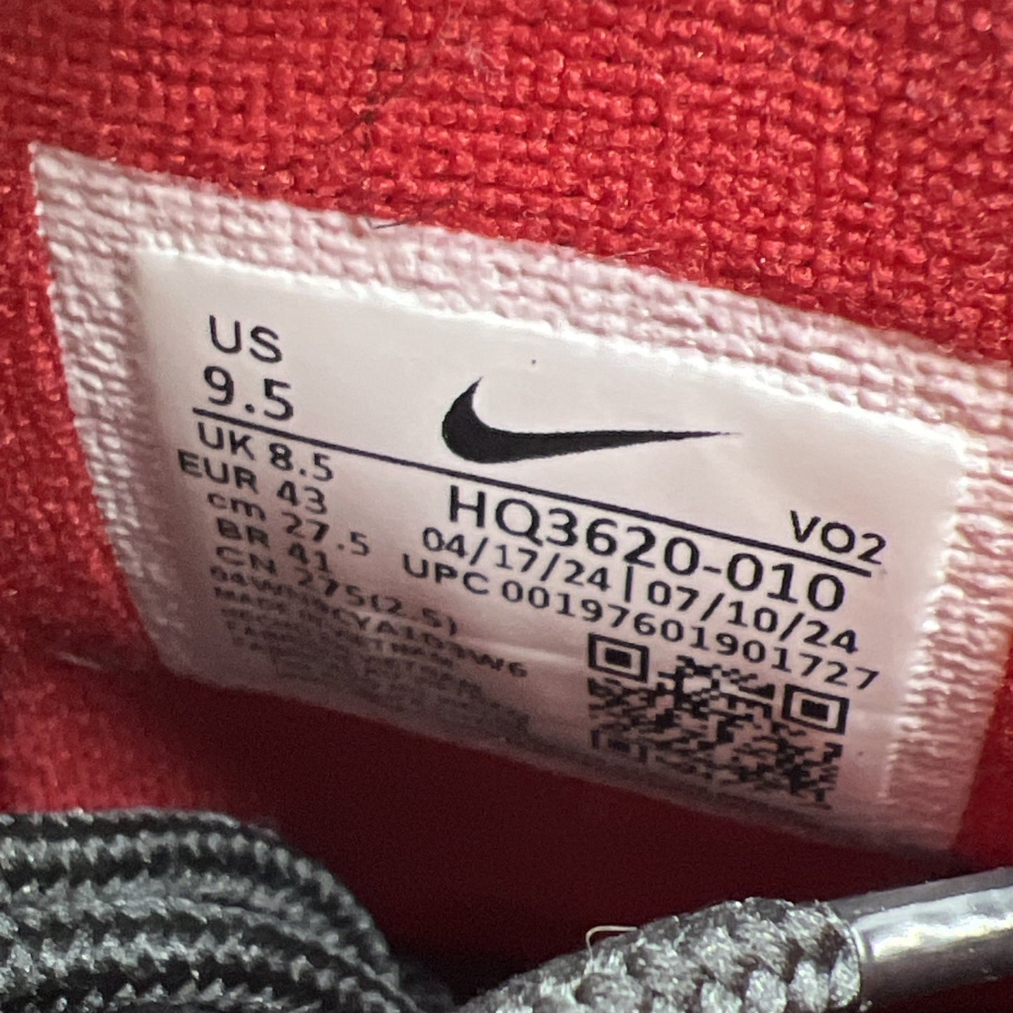 Size 9.5 - Nike Air DT Max '96 Falcons (HQ3620-010)