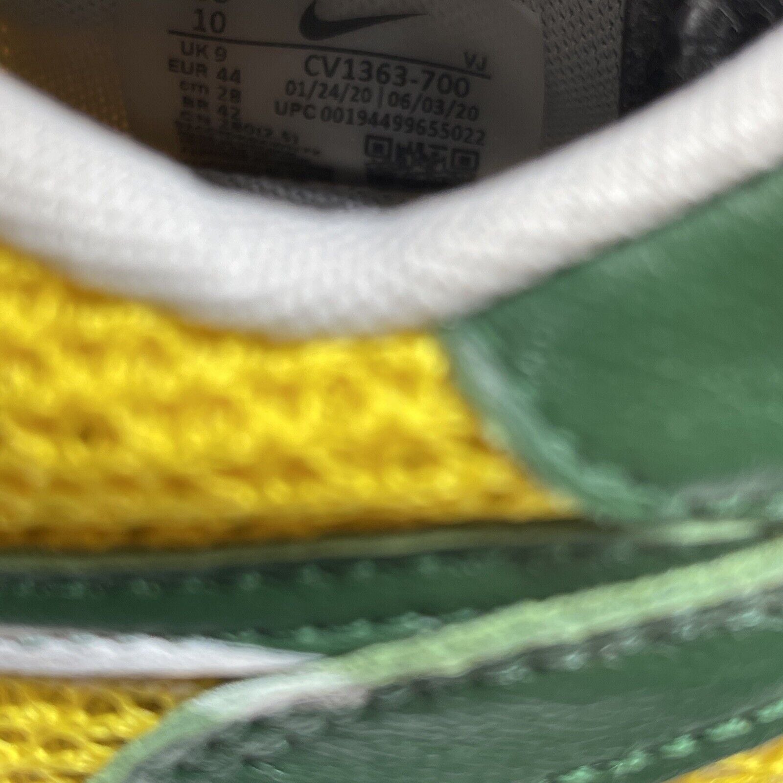 Size 10 - Nike sacai x VaporWaffle Tour Yellow Green Suede (CV1363-700)