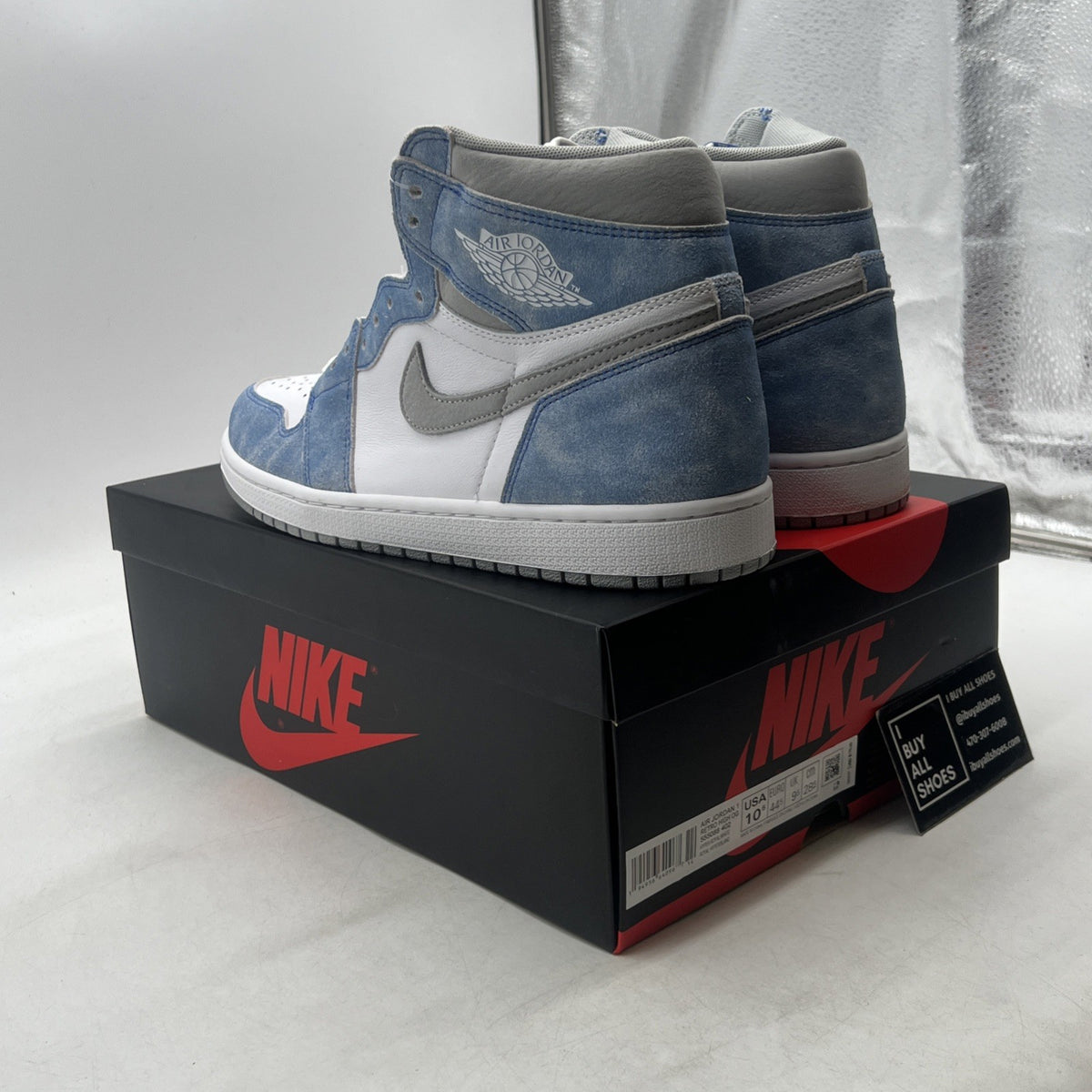 Size 10.5 - Air Jordan 1 Retro OG High Hyper Royal (555088-402)