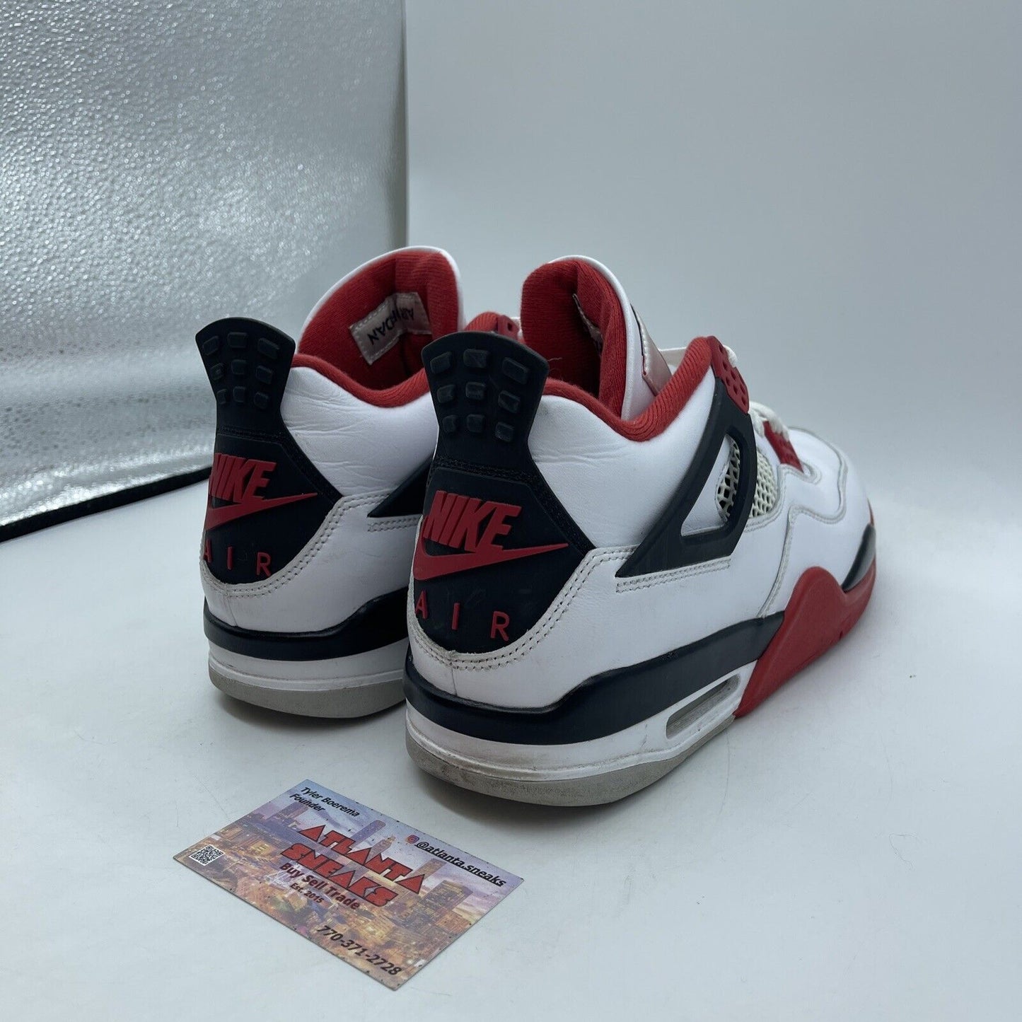 Size 9.5 - Jordan 4 Retro OG Mid Fire Red Black White Leather (DC7770-160)