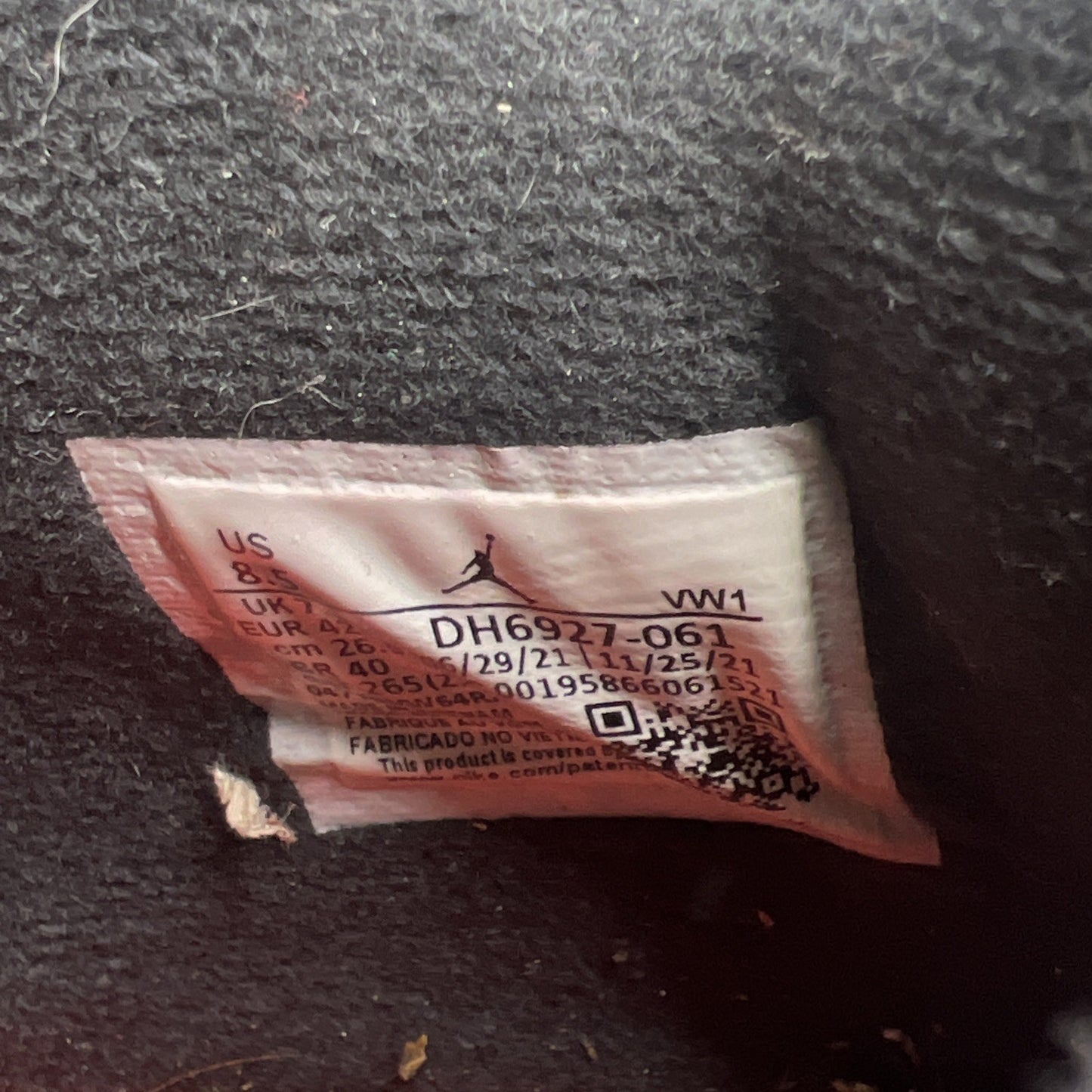 Size 8.5 - Air Jordan 4 Retro Mid Infrared (DH6927-061)