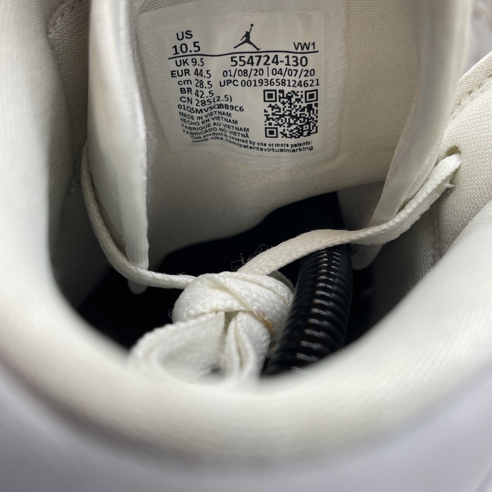 Size 10 - Jordan 1 Mid Triple White - 554724-130