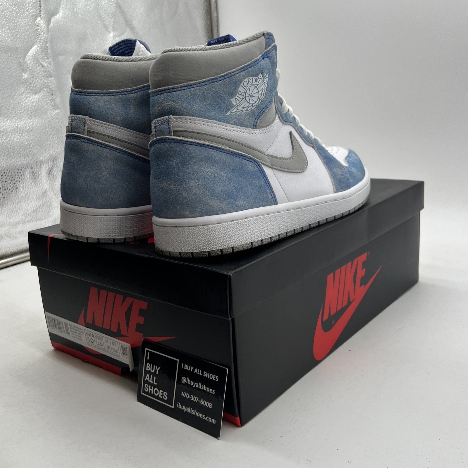 Size 10.5 - Air Jordan 1 Retro OG High Hyper Royal (555088-402)