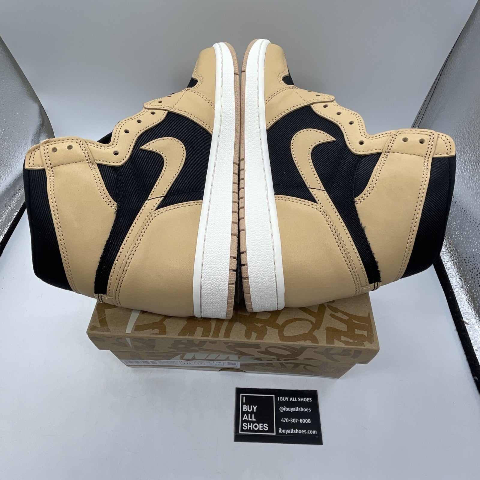 Size 10 - Air Jordan 1 Retro High OG Heirloom 2022 (555088-202)