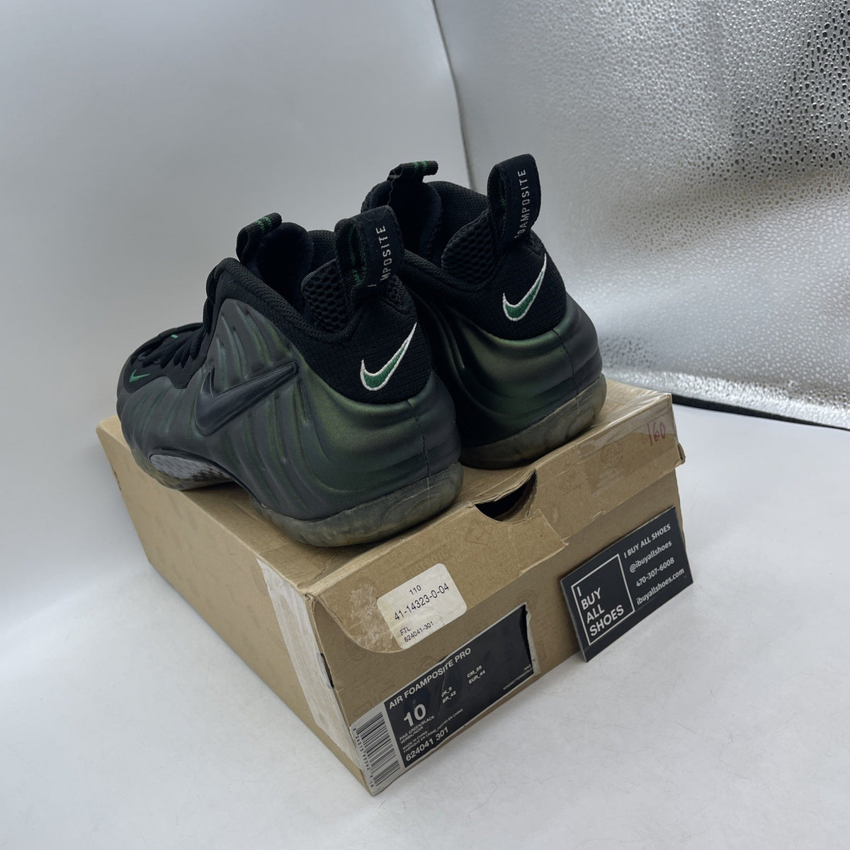 Size 10 - Nike Air Foamposite Pro Pine Green (624041-301)