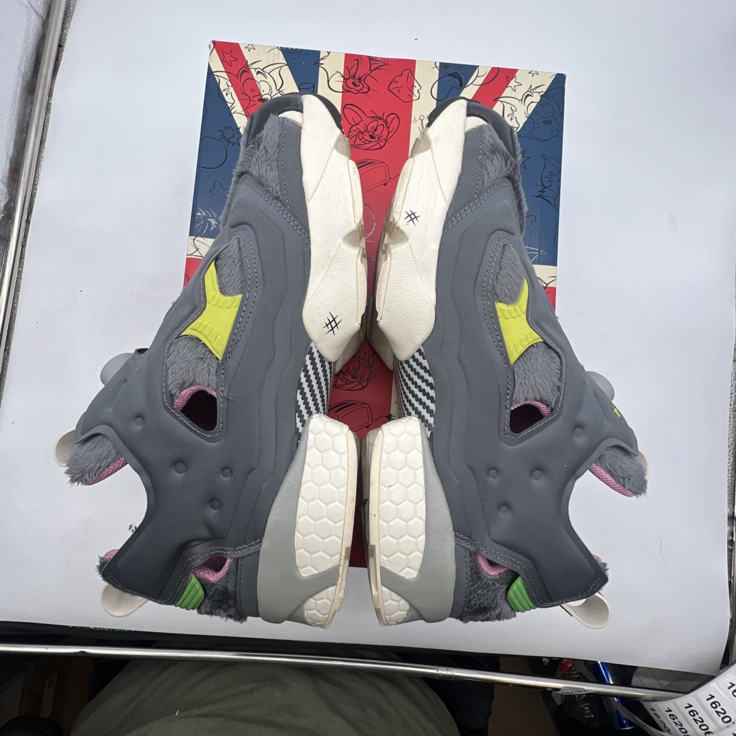 Size 11.5 - Reebok Tom & Jerry x InstaPump Fury Tom (FW4656)