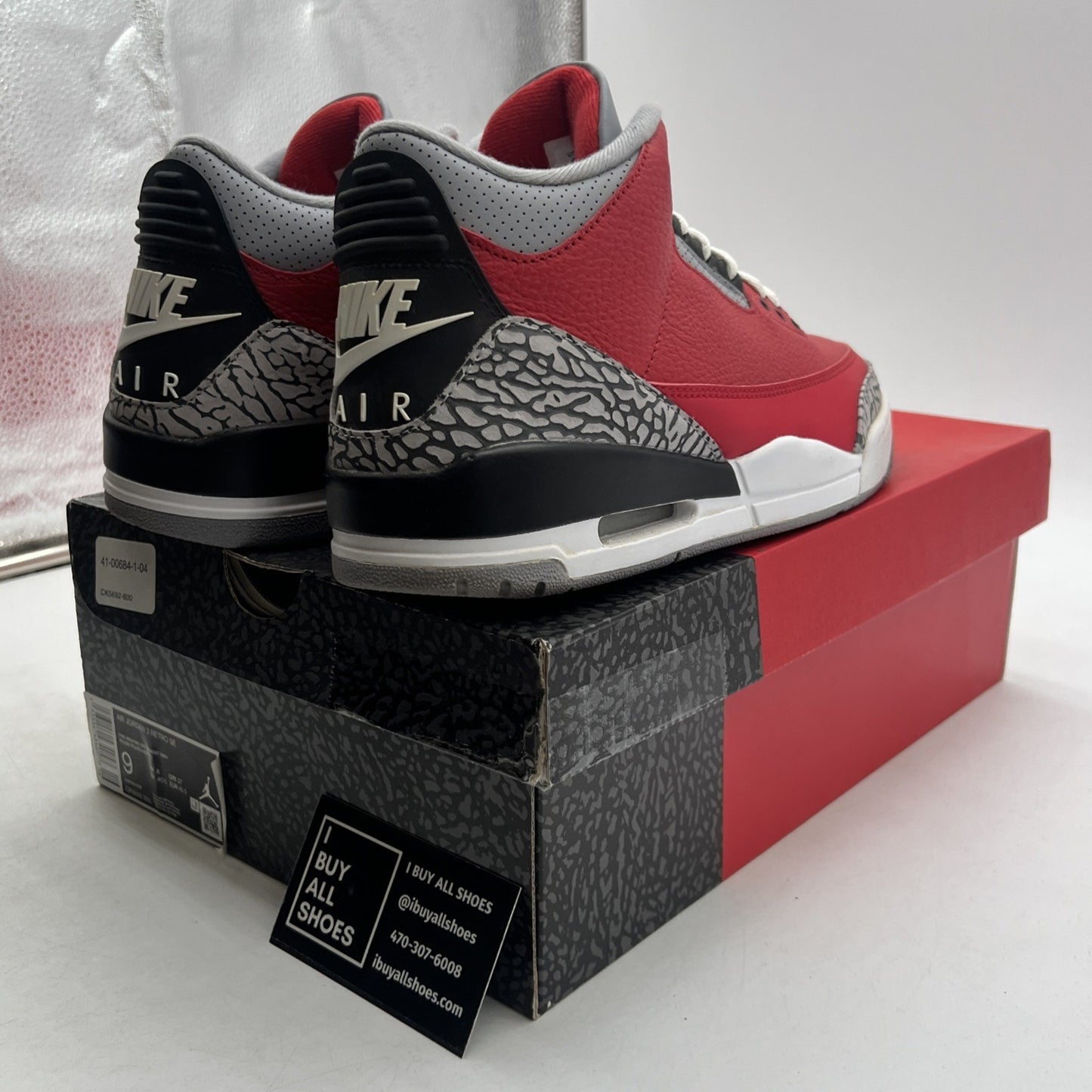 Size 9 - Air Jordan 3 Retro SE Mid Unite (CK5692-600)