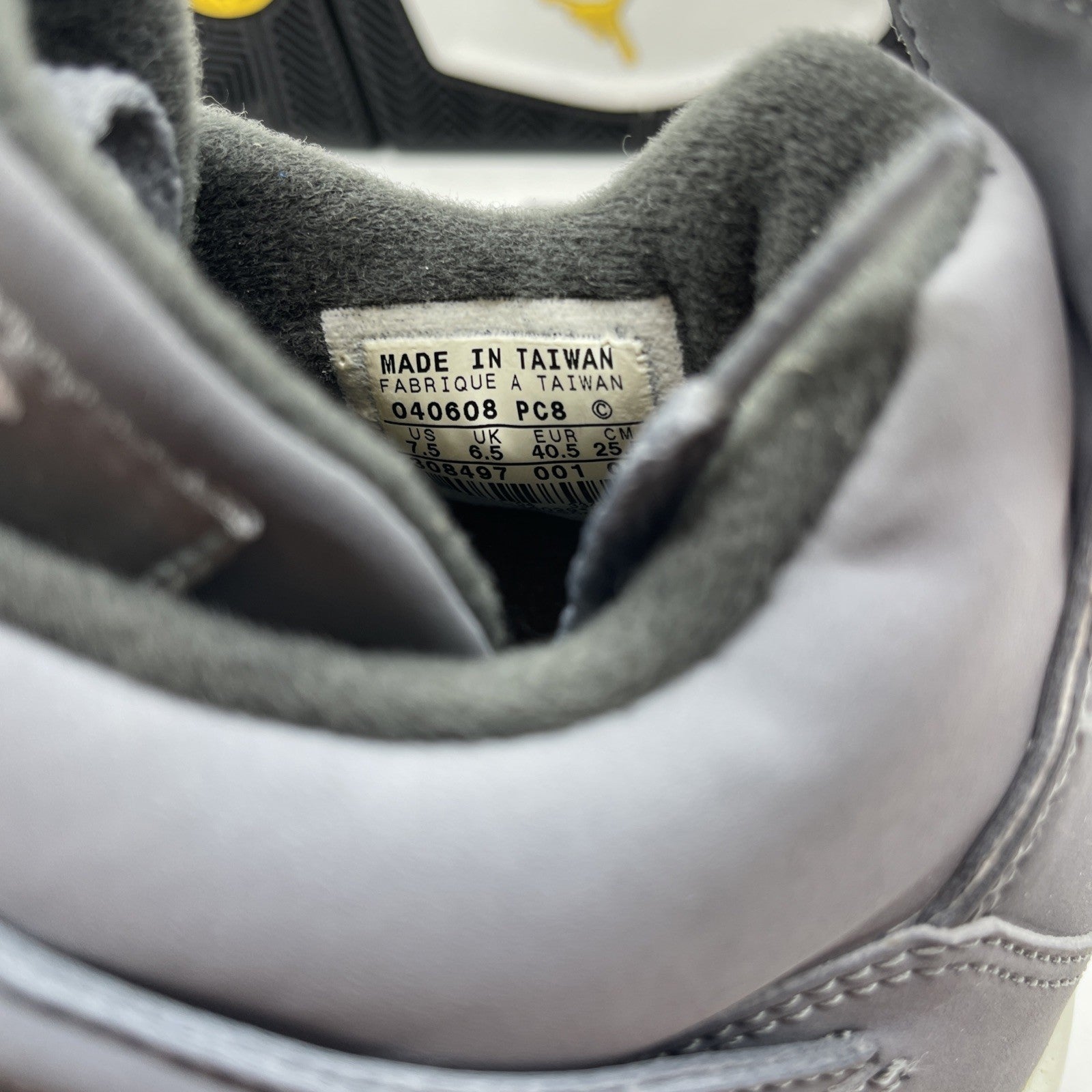 Size 7.5 - Air Jordan 4 Retro 2004 Cool Grey Black Suede (308497-001)