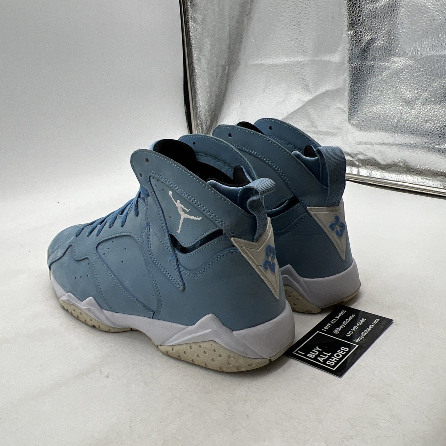 Size 10.5 - Air Jordan 7 Retro Pantone (304775-400)