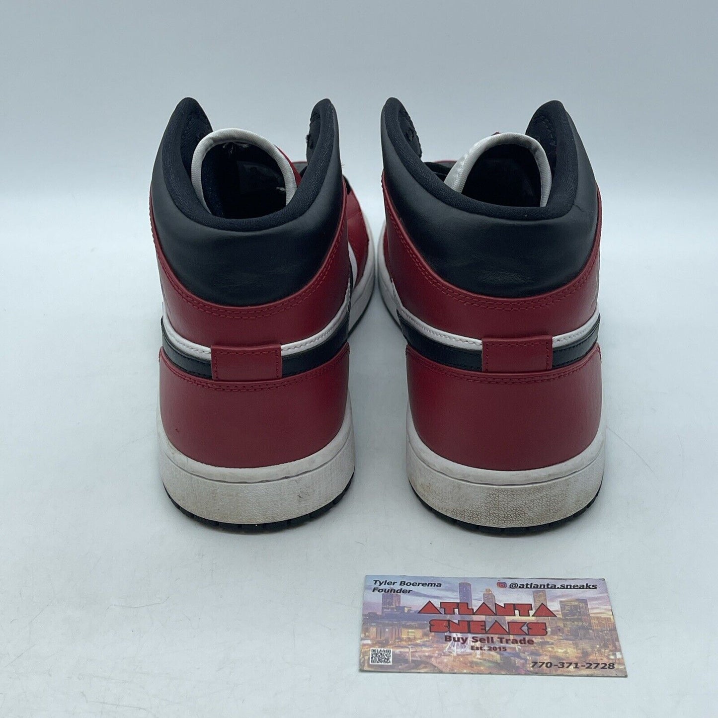 Size 9.5 - Jordan 1 Mid Chicago Black Toe 2020 Red White Leather (554724-069)