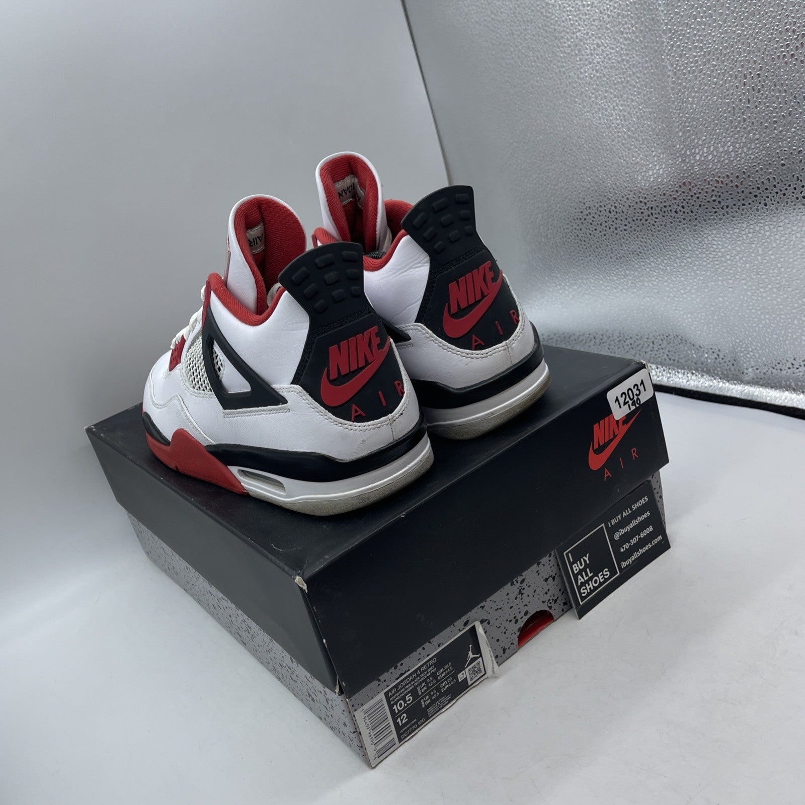 Size 10.5 - Air Jordan 4 Retro OG Mid Fire Red (DC7770-160)