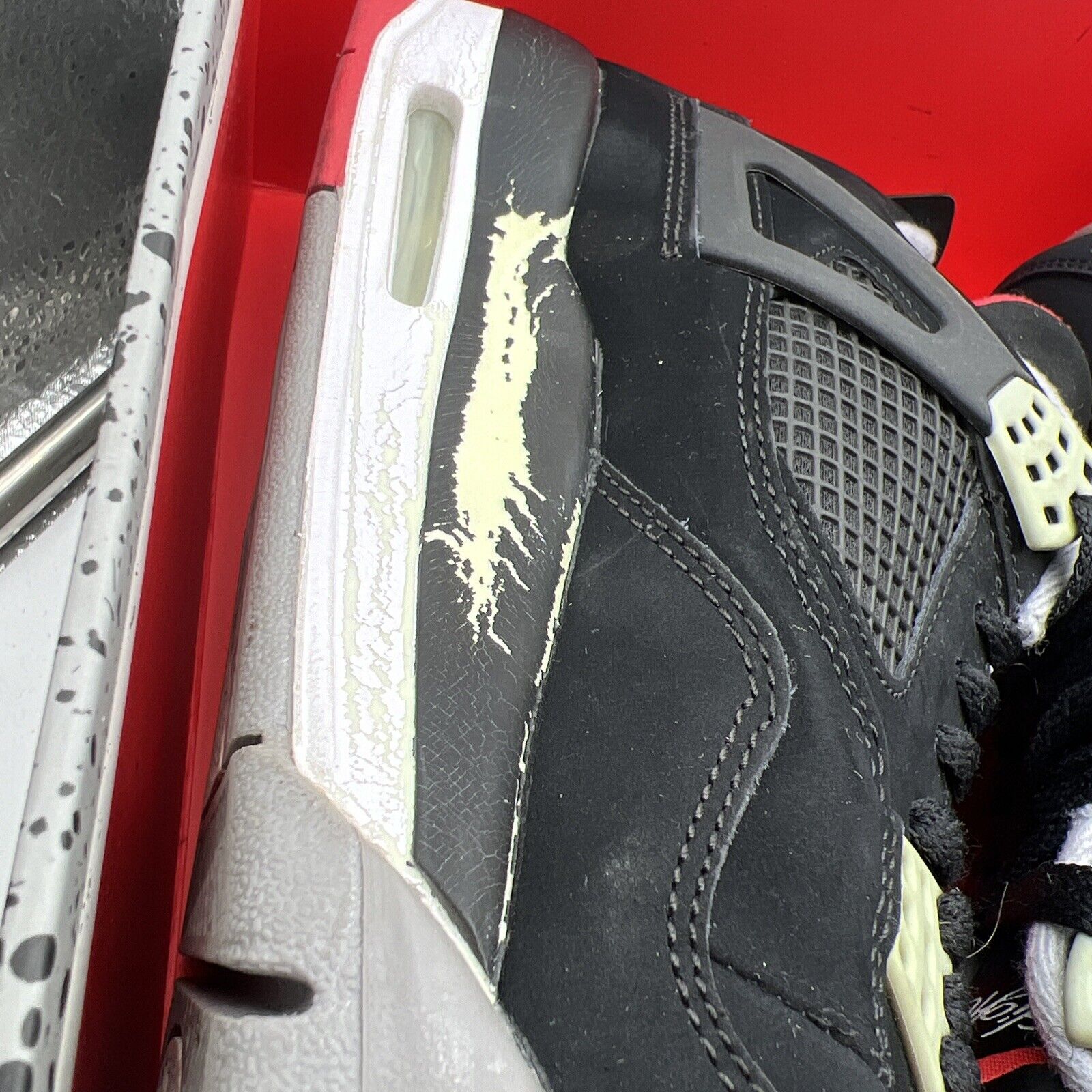 Size 10.5 - Jordan 4 Retro bred release 2012 (308497-089)