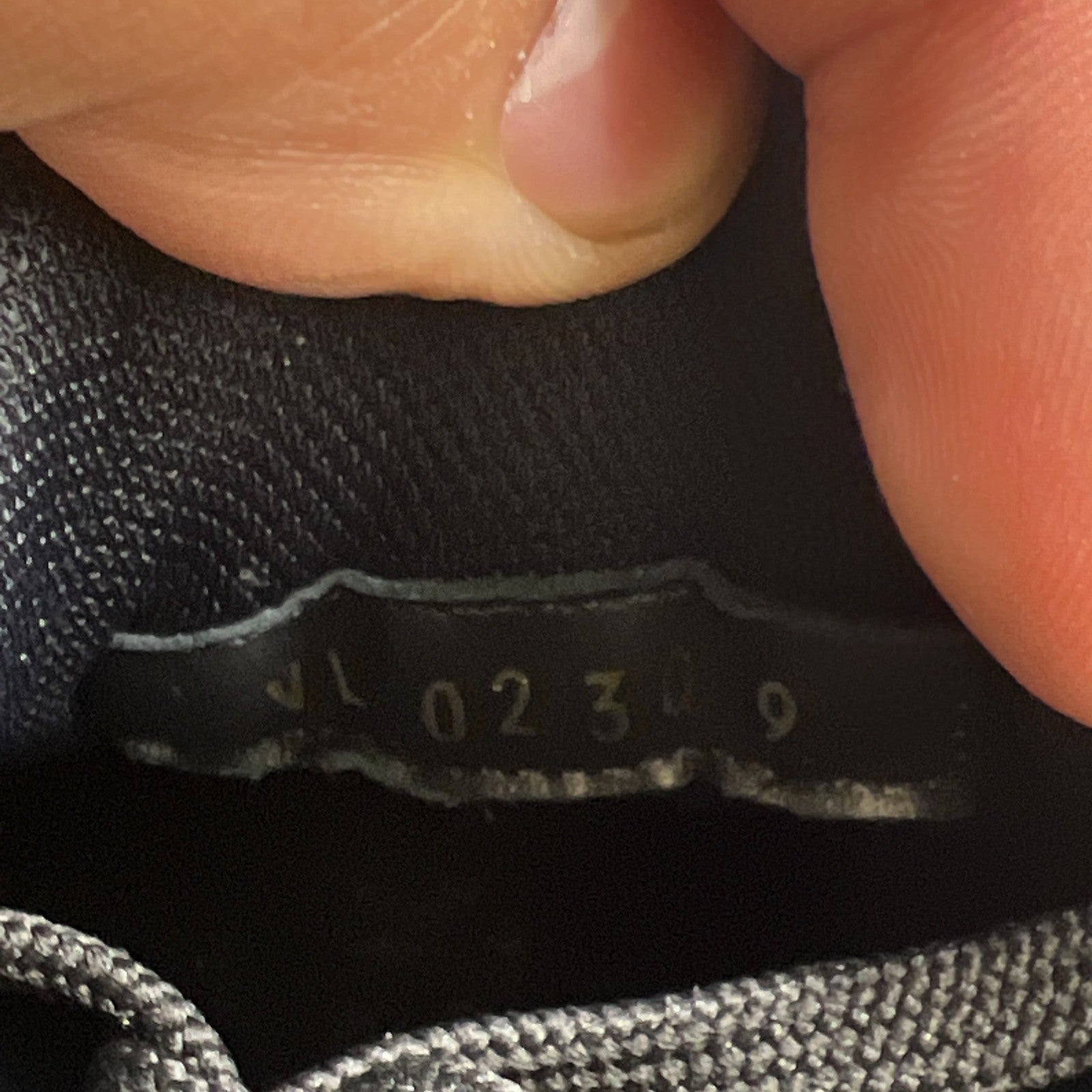 Size 9LV - Louis Vuitton Trainer ' Black '