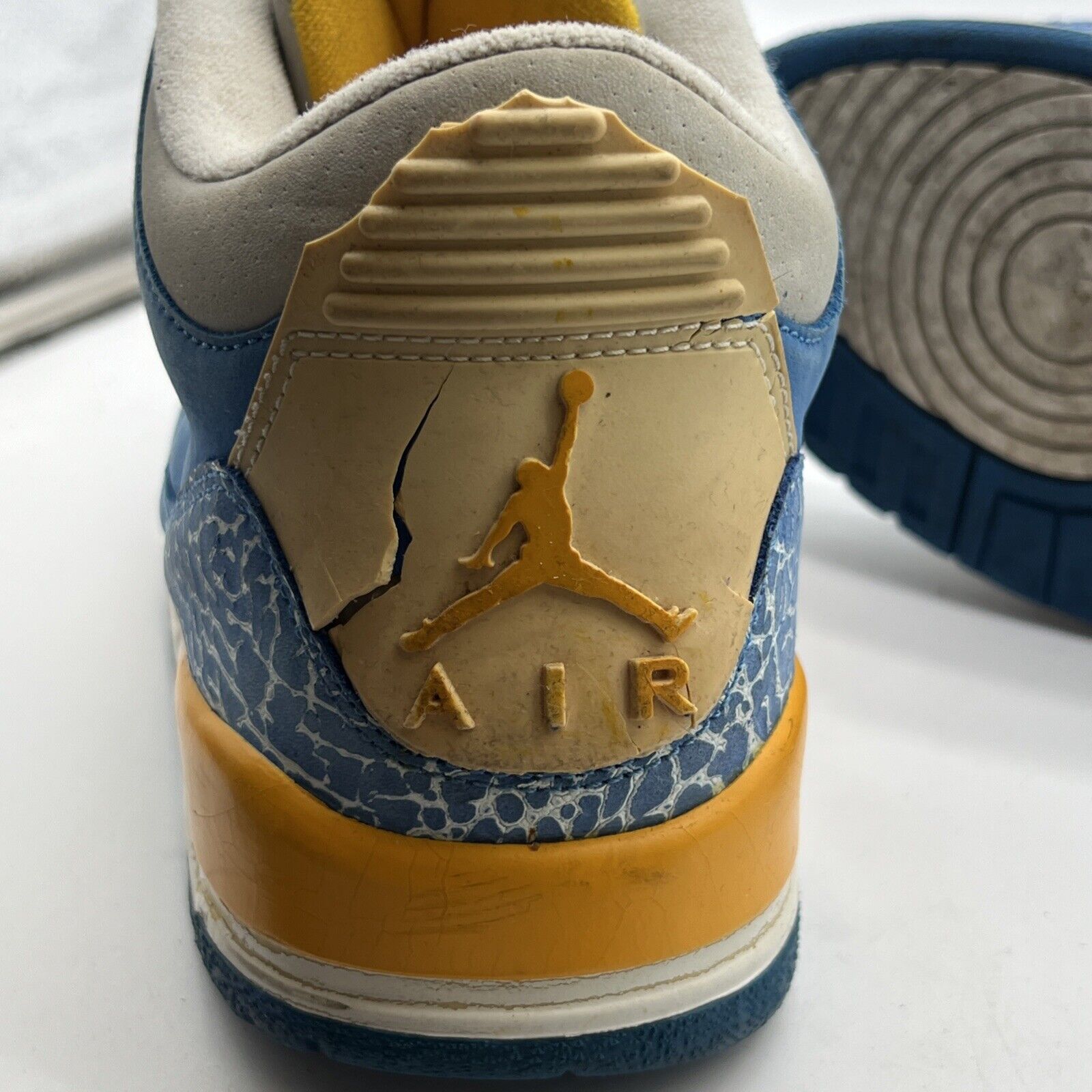 Size 10.5 - Air Jordan 3 Retro LS Do The Right Thing (315297-471)