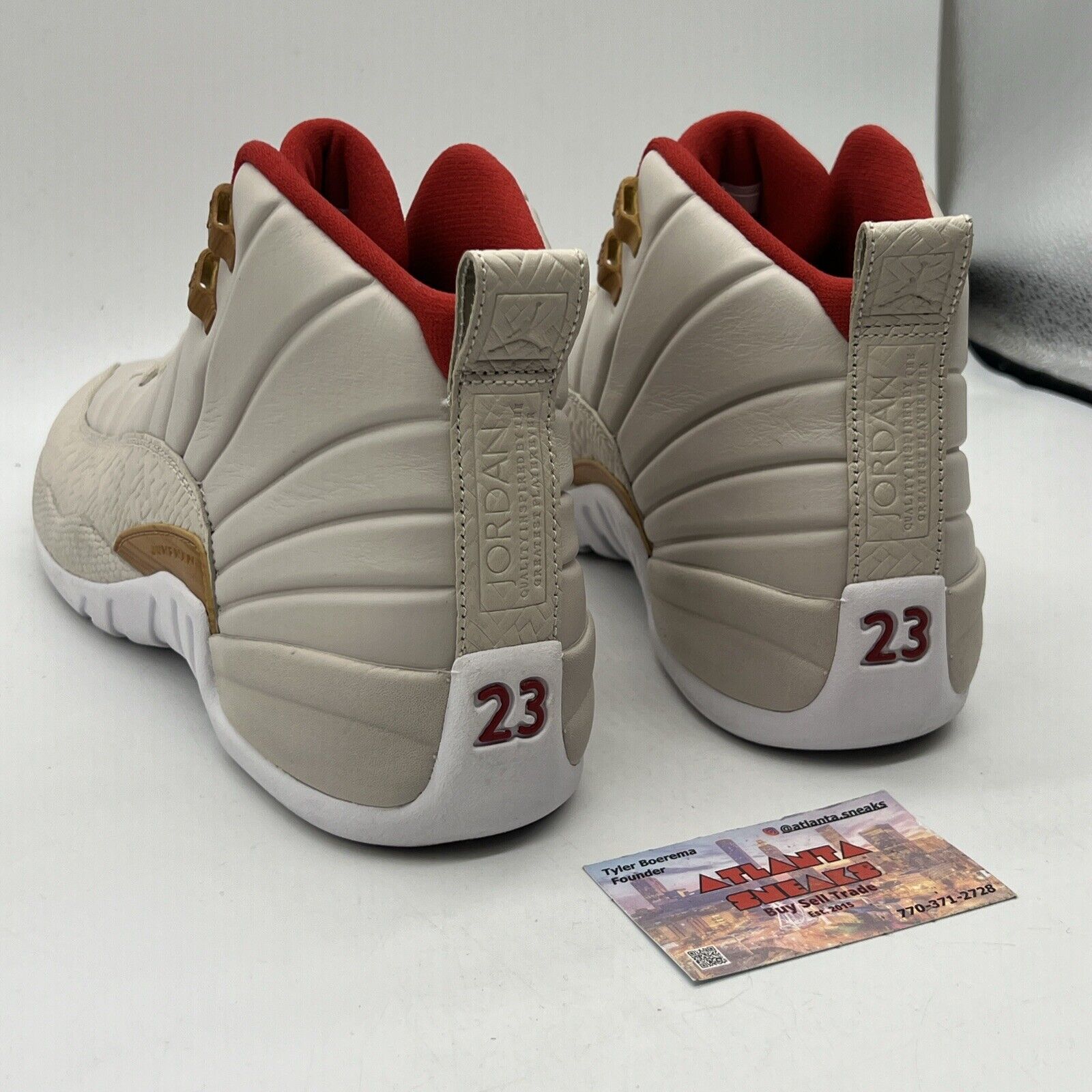 Air Jordan 12 Retro 'Chinese New Year' 881428-142 Size 8.5 Leather Used