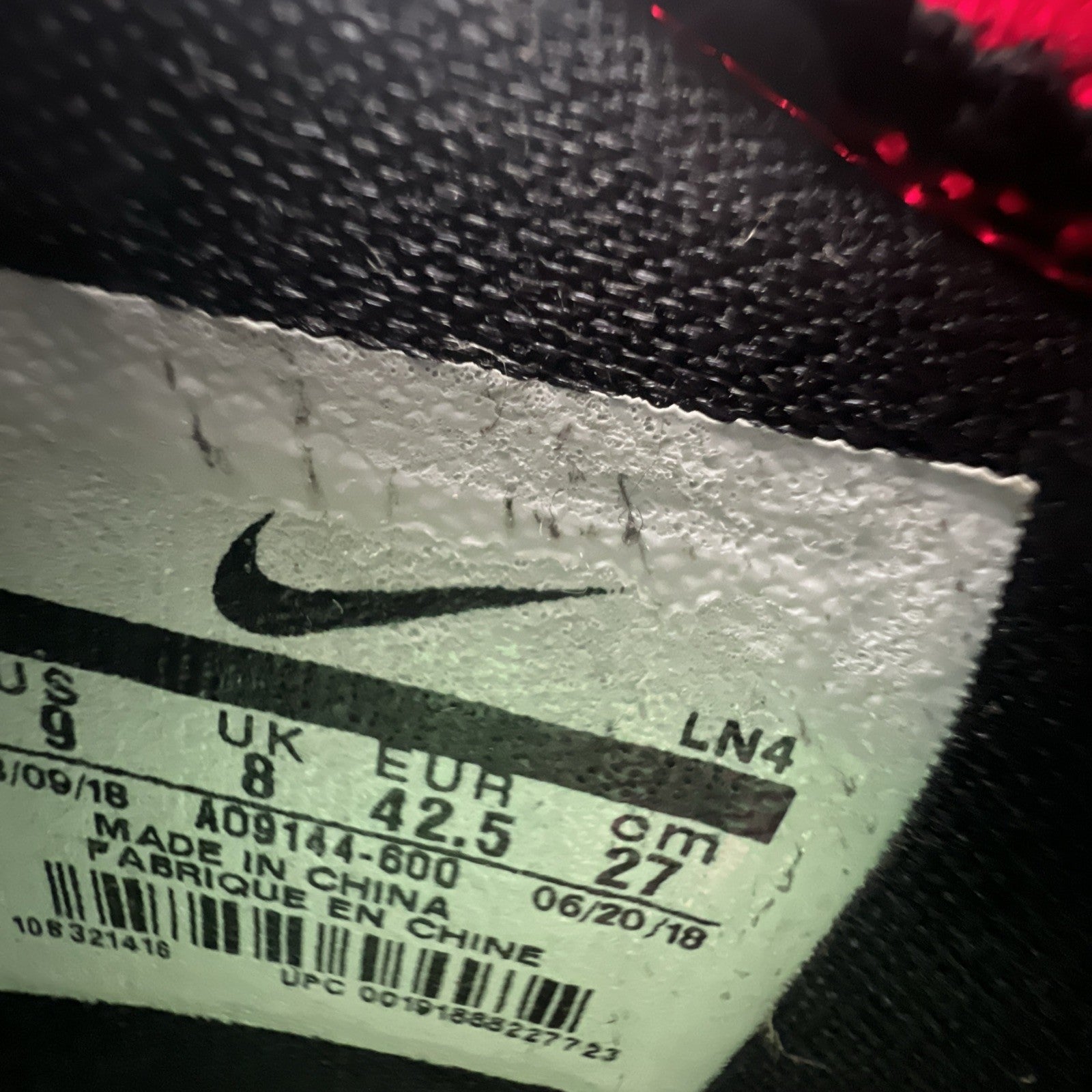 Size 9 - Nike LeBron 15 PE Red Diamond Turf (AO9144-600)