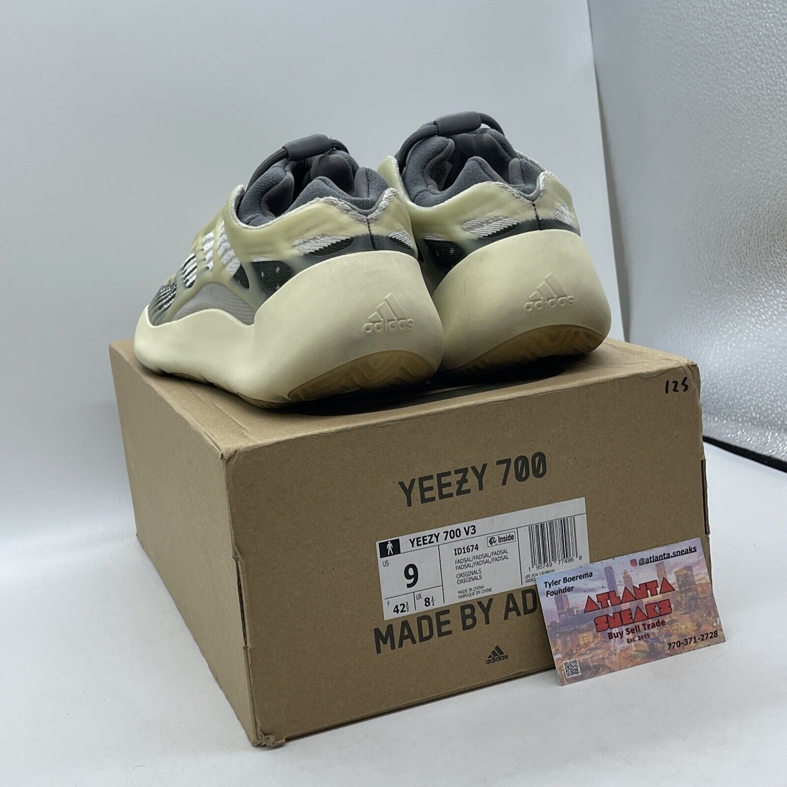 Size 8 - adidas Yeezy 700 V3 Fade Salt White Green Grey Suede Leather (ID1674)