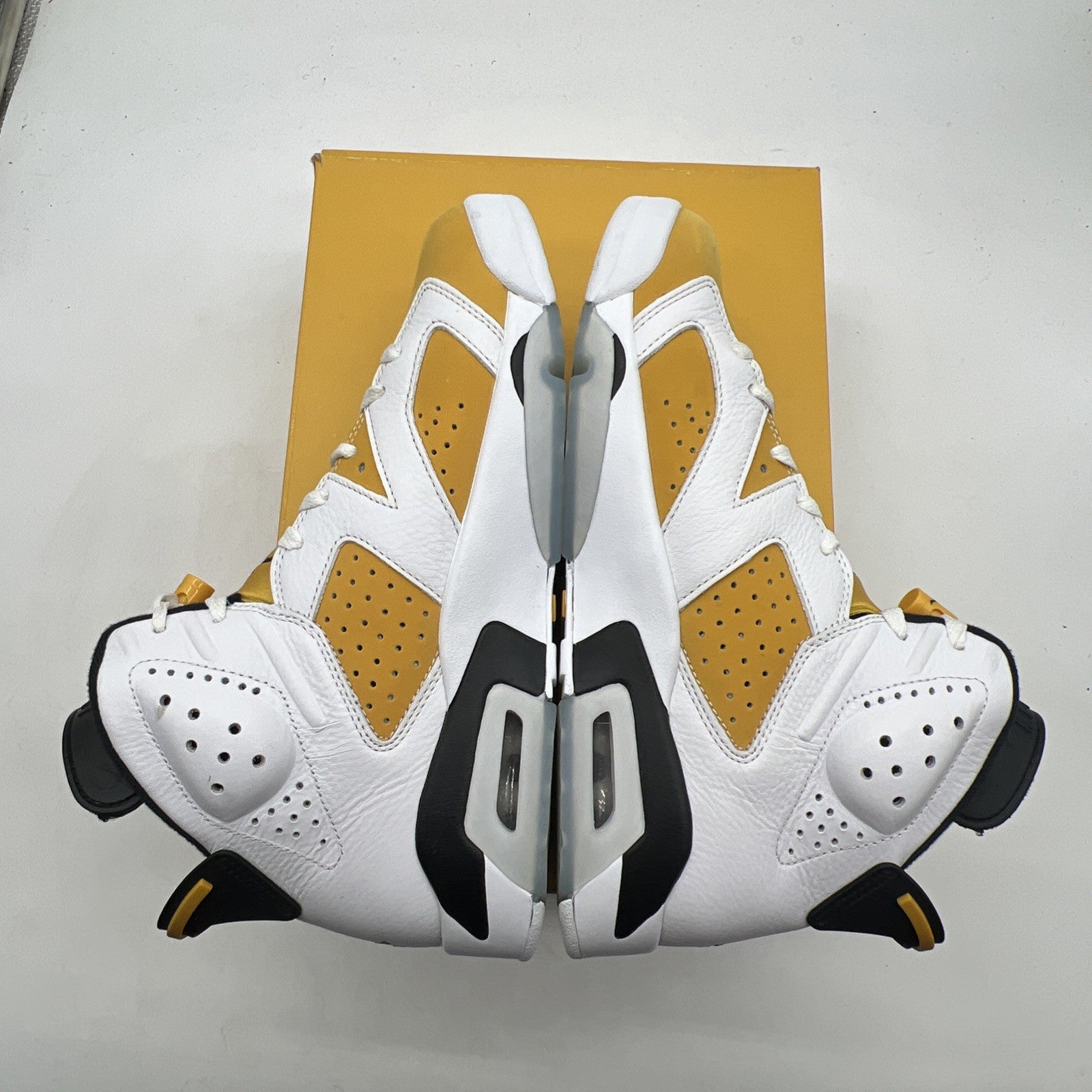Size 9.5 - Air Jordan 6 Retro Yellow Ochre (CT8529-170)