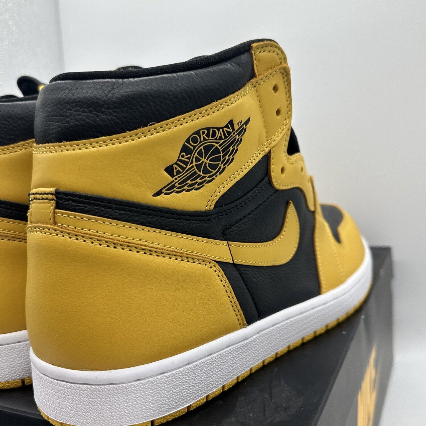 Size 14 - Jordan 1 Retro OG High Pollen Yellow Black Leather Rare Size OG All