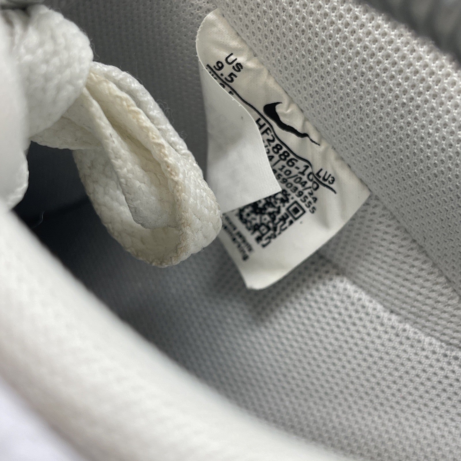 Size 9 - Nike Air Force 1 '07 Carbon Fiber Pack - White