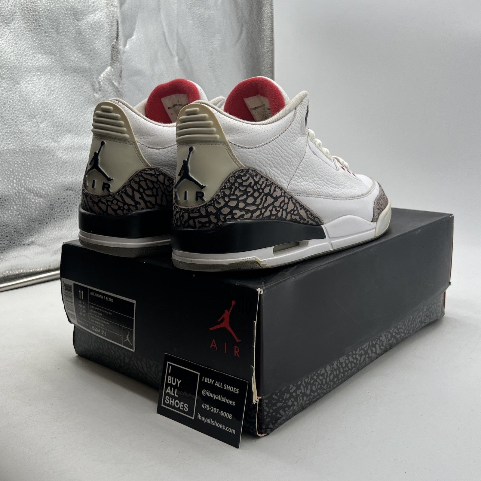 Size 11 - Air Jordan 3 Retro release 2011 (136064-010)