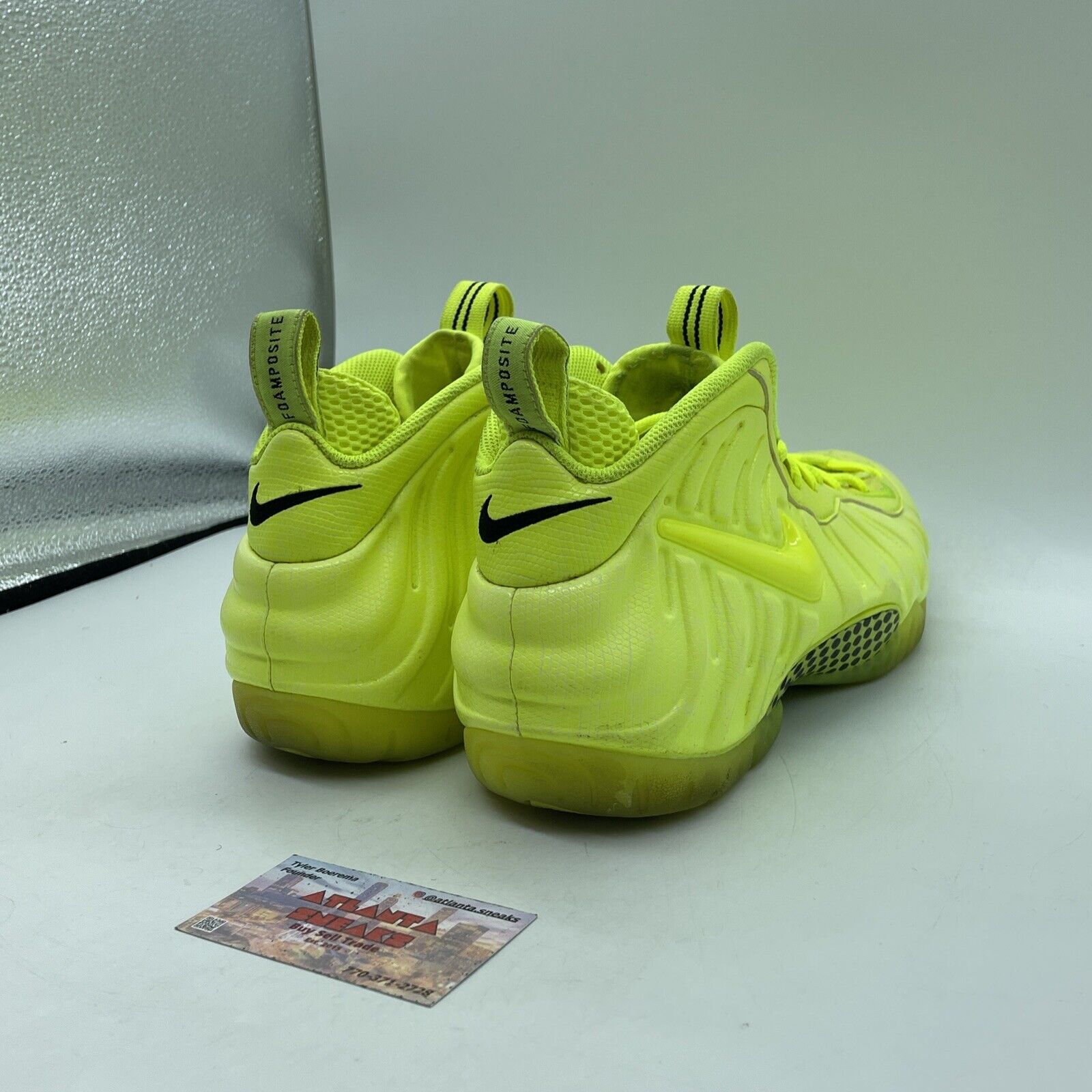 Size 10 - Nike Air Foamposite Pro Volt 2014 Neon Yellow Leather (624041-700)