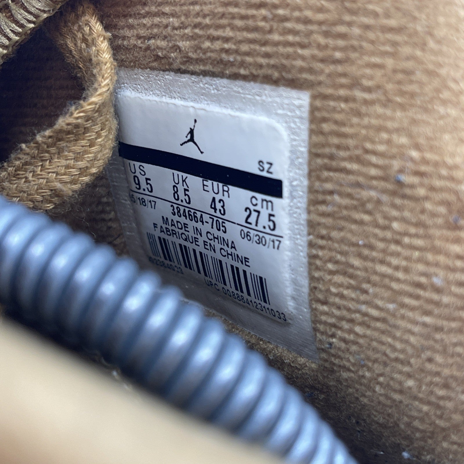 Size 9.5 - Air Jordan 6 Retro Wheat Brown White Suede (384664-705)