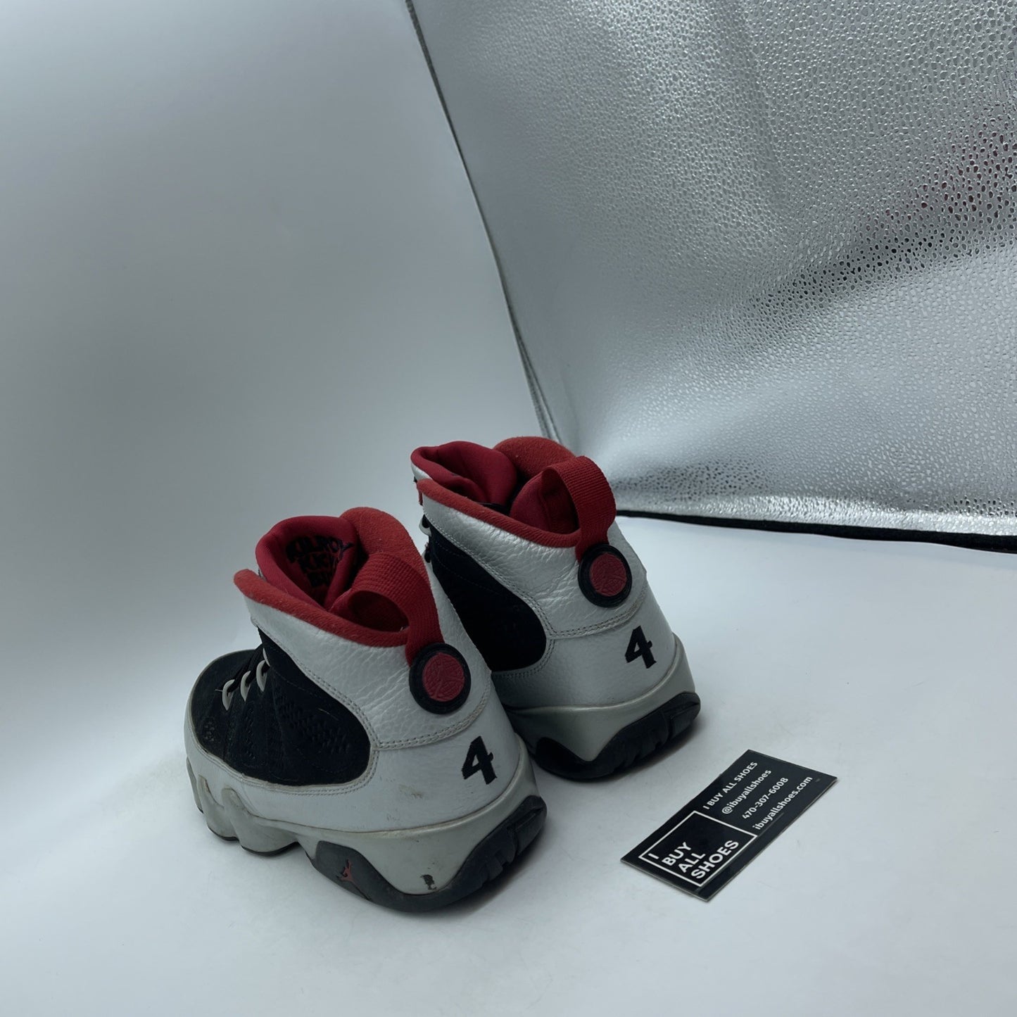Size 10.5 - Air Jordan 9 Retro Johnny Kilroy (302370-012)