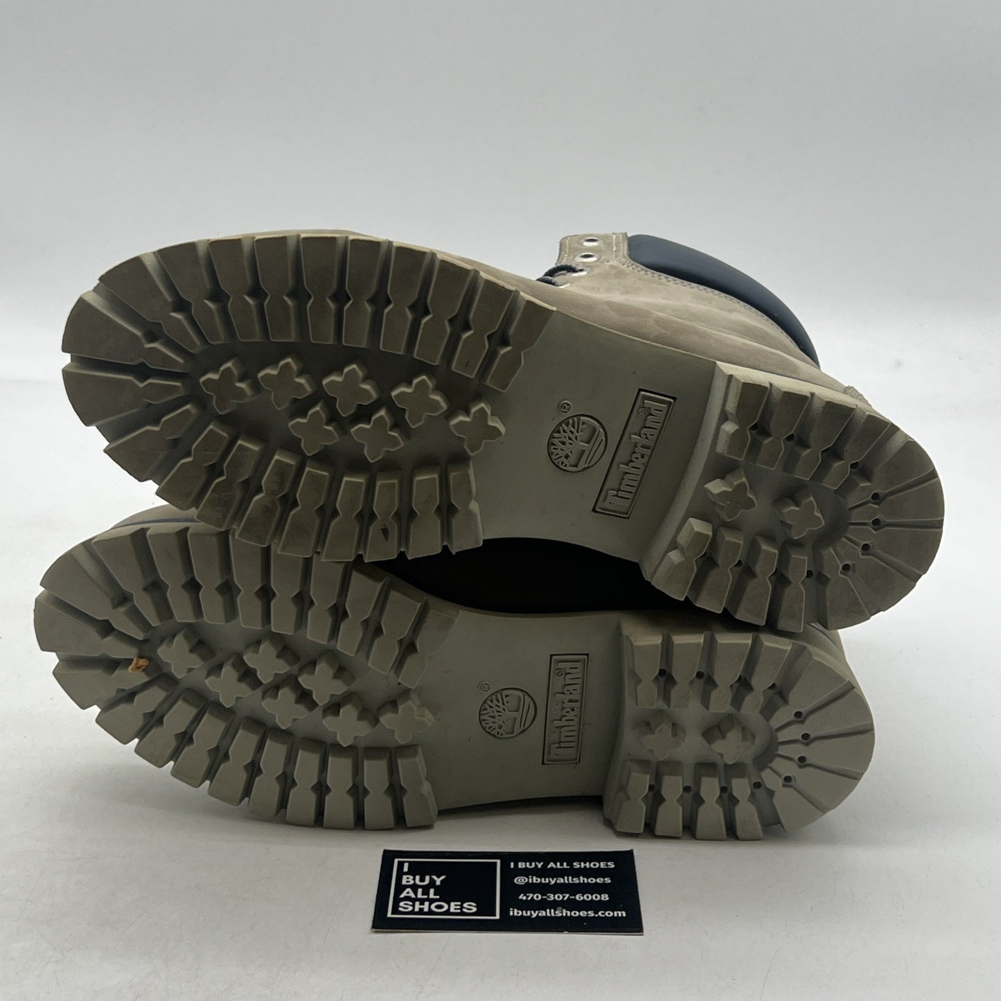 Size 9 - Timberland Classic Workwear Outdoor Boots