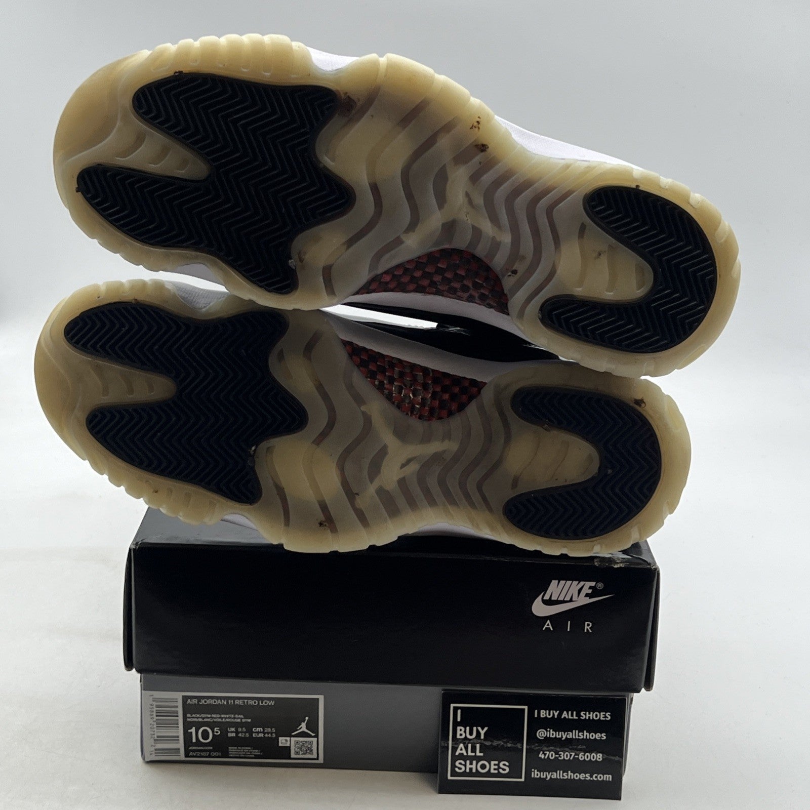 Size 10.5 - Air Jordan 11 Retro Low 72-10 (AV2187-001)