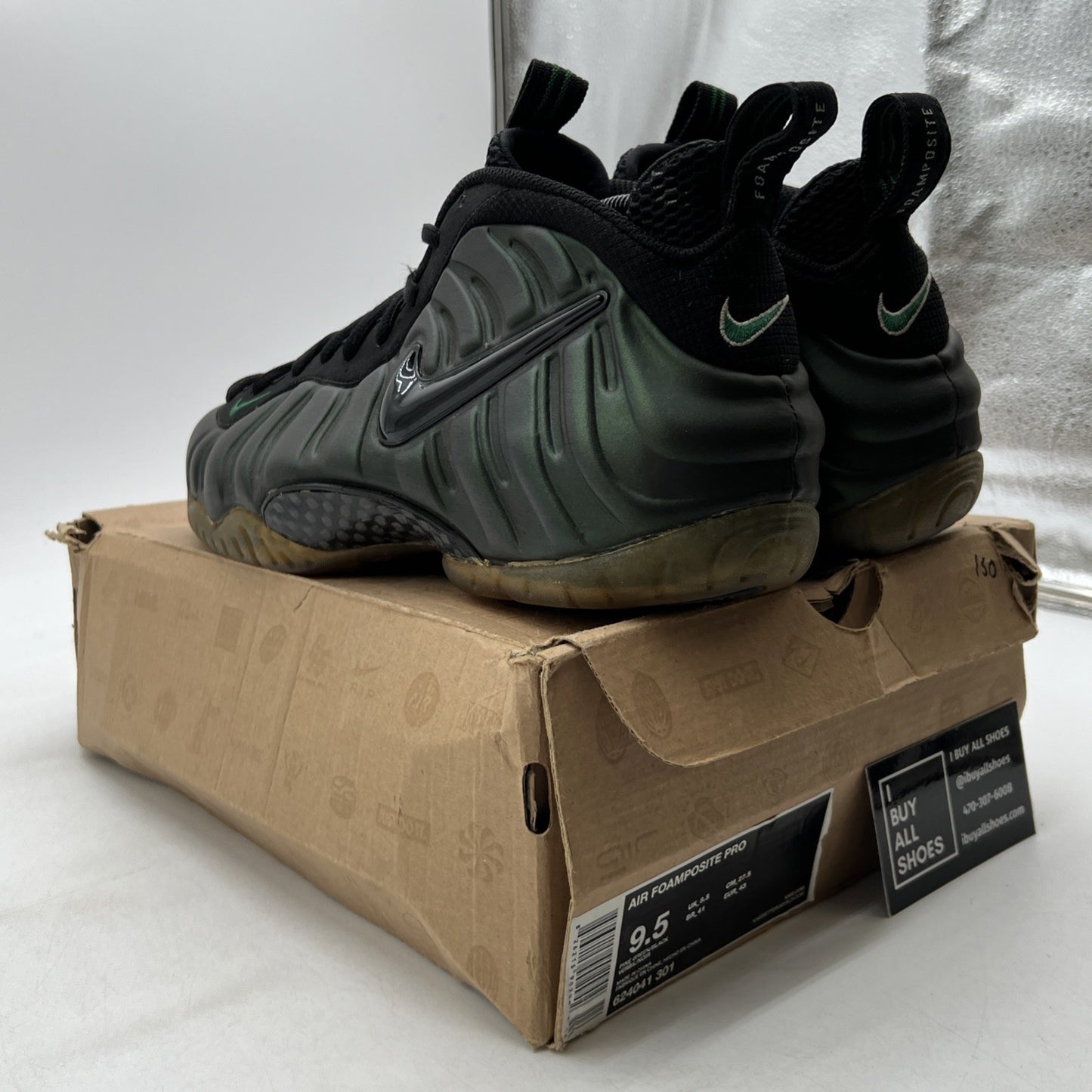 Size 9.5 - Nike Air Foamposite Pro Pine Green (624041-301)