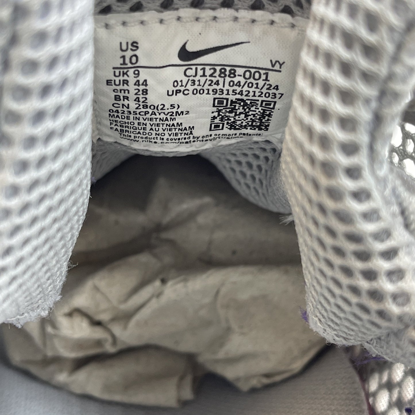 Size 10 - New Nike Zoom Spiridon Caged 2 Metallic Silver 2024 Authentic Low