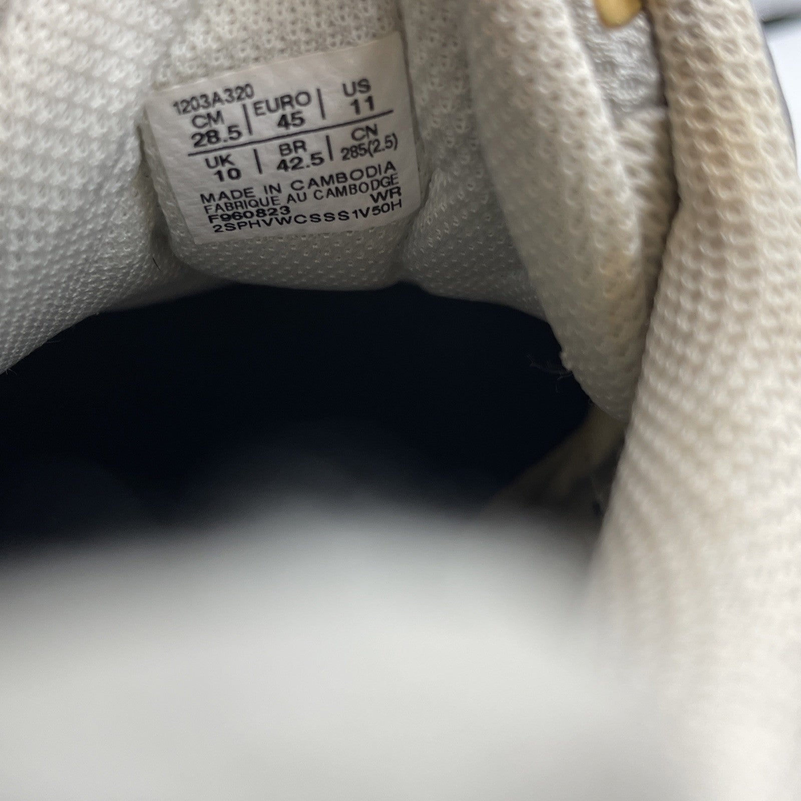 Size 11 - ASICS GT 2160 Cream Silver Gold White Suede Leather (GT-2160)