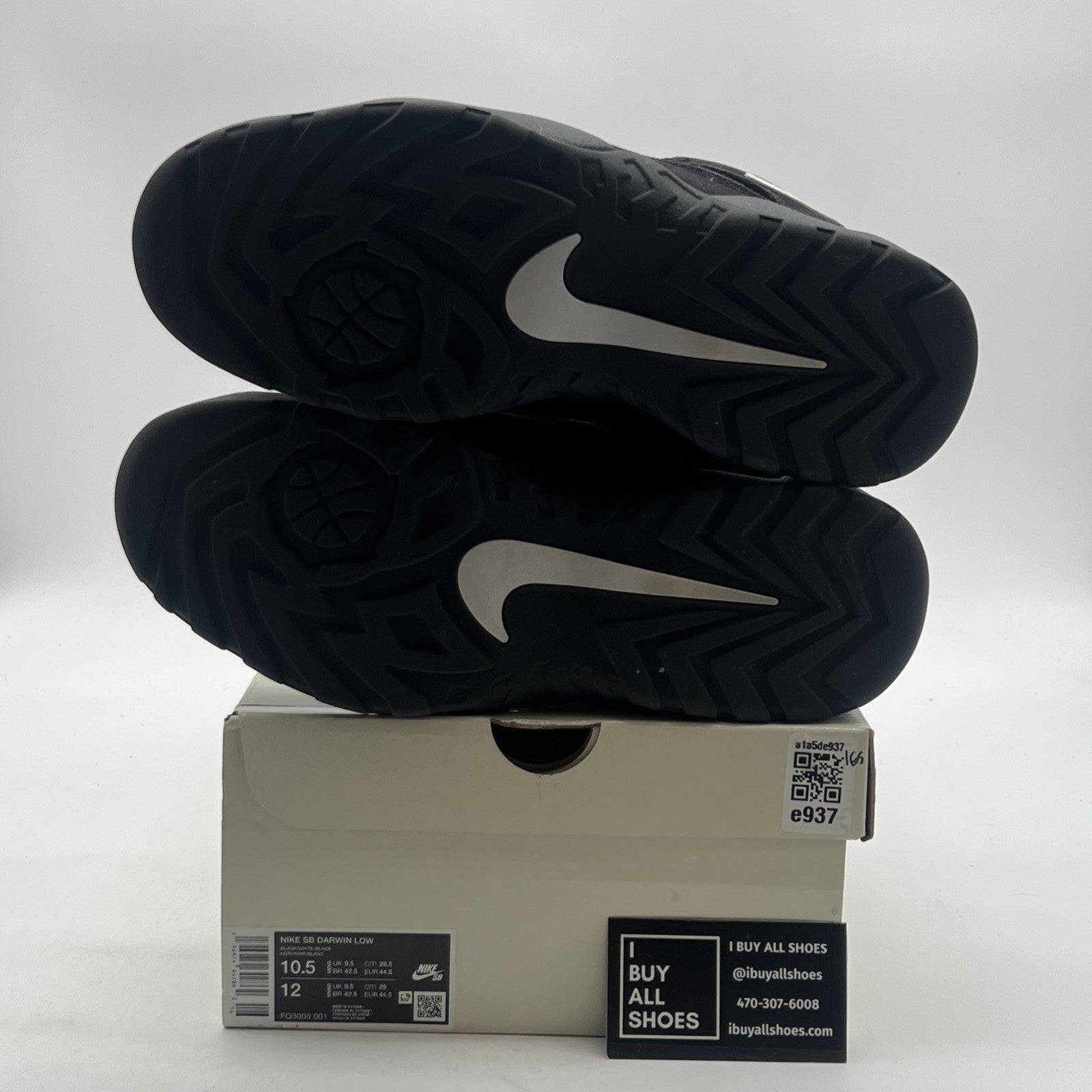 Size 10.5 - Nike Supreme x Darwin SB Low Black (FQ3000-001)