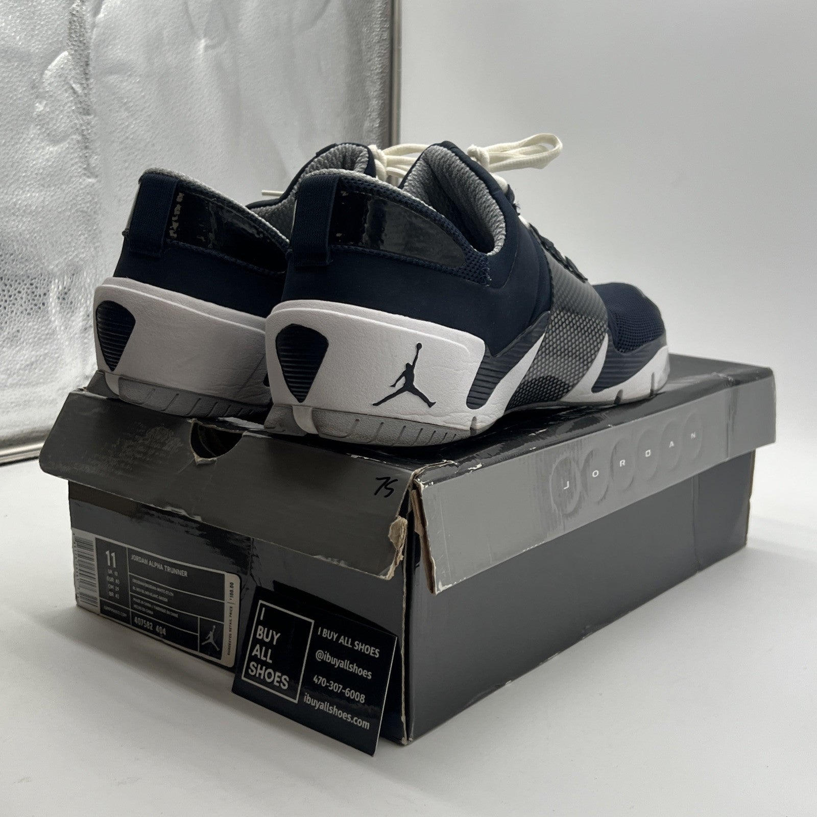 Size 11 - Jordan Alpha Trunner Obsidian (407582-404)