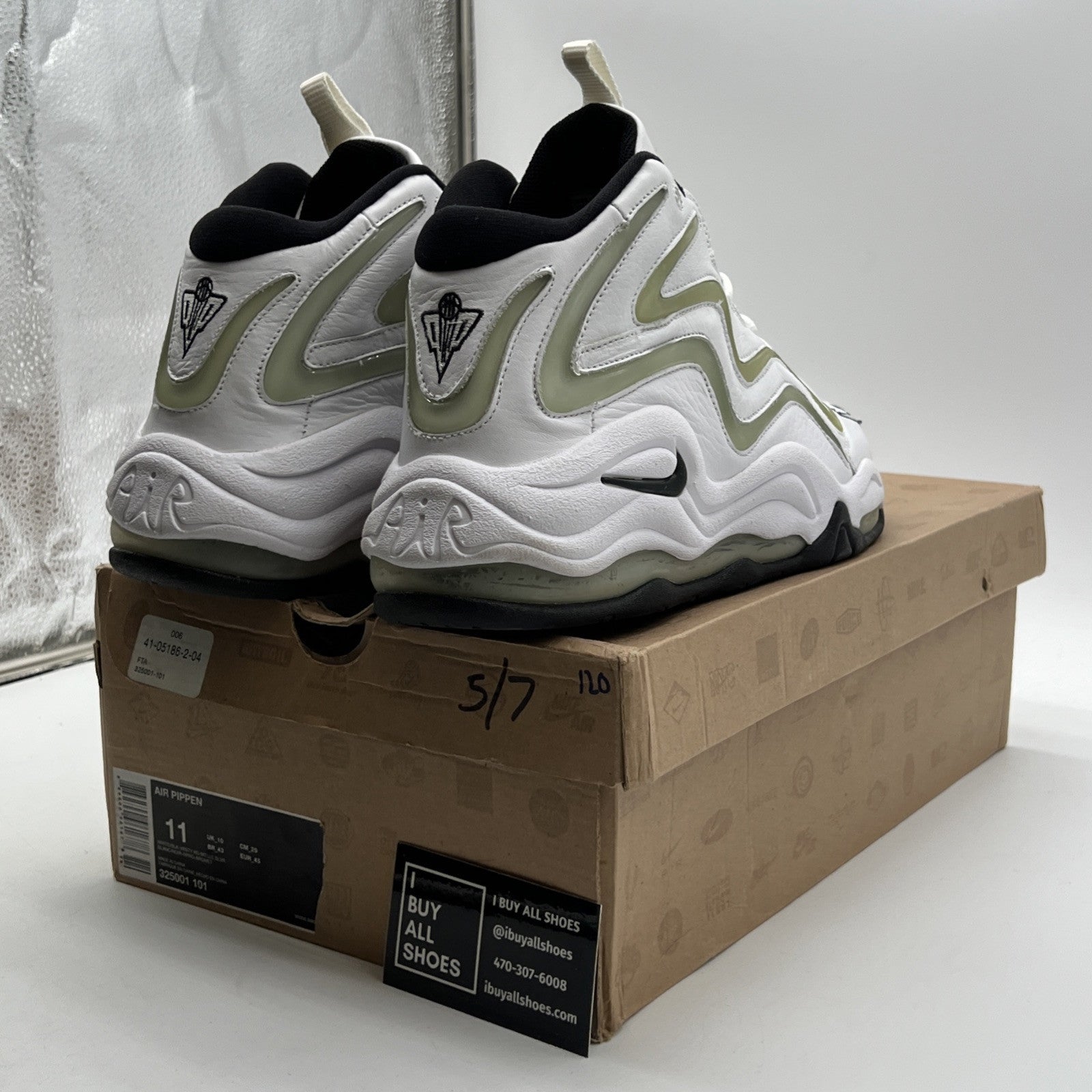 Size 11 - Nike Air Pippen White Black (325001-101)