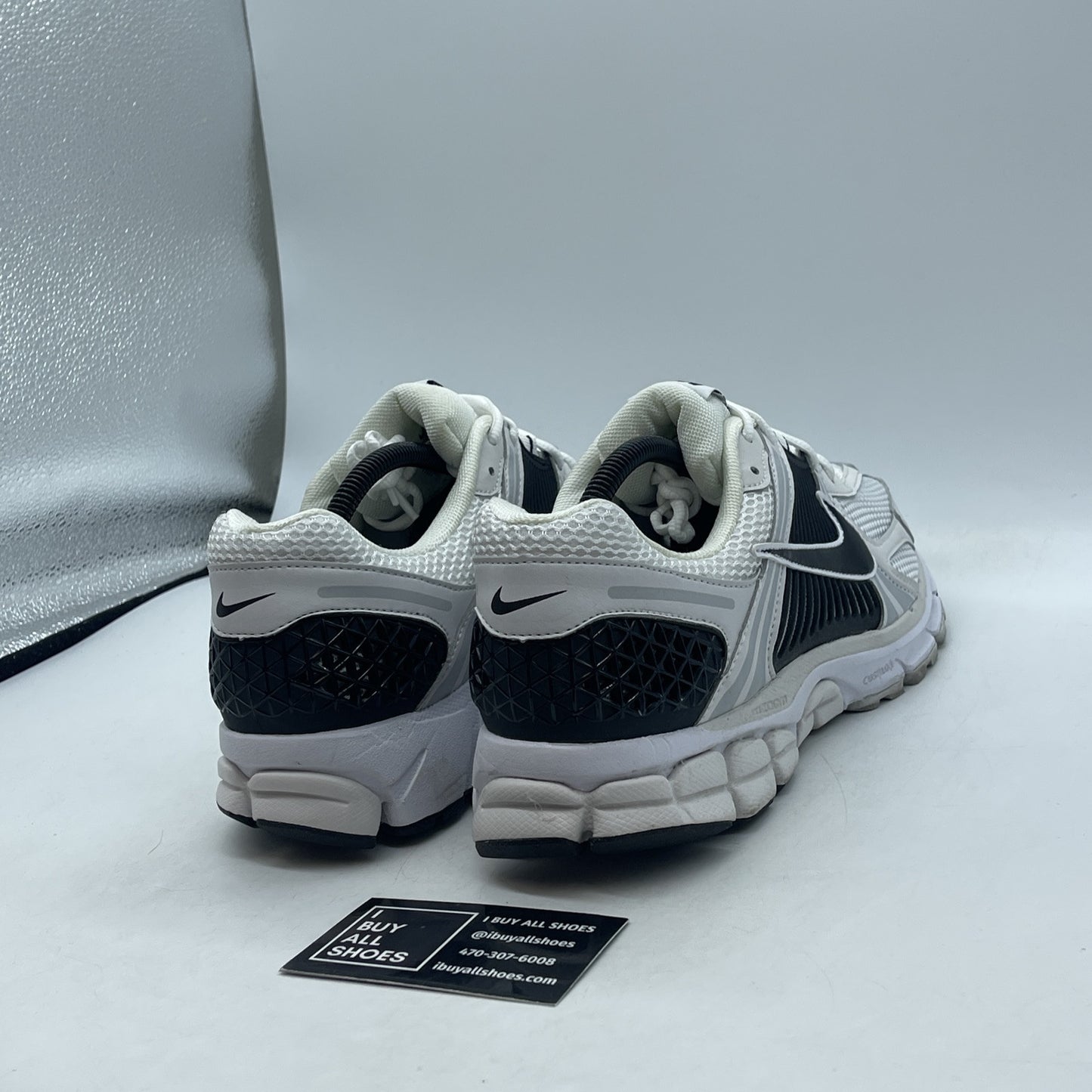 Size 10 - Nike Men’s Zoom Vomero 5 FB9149101 White/Black/Platinum Tint