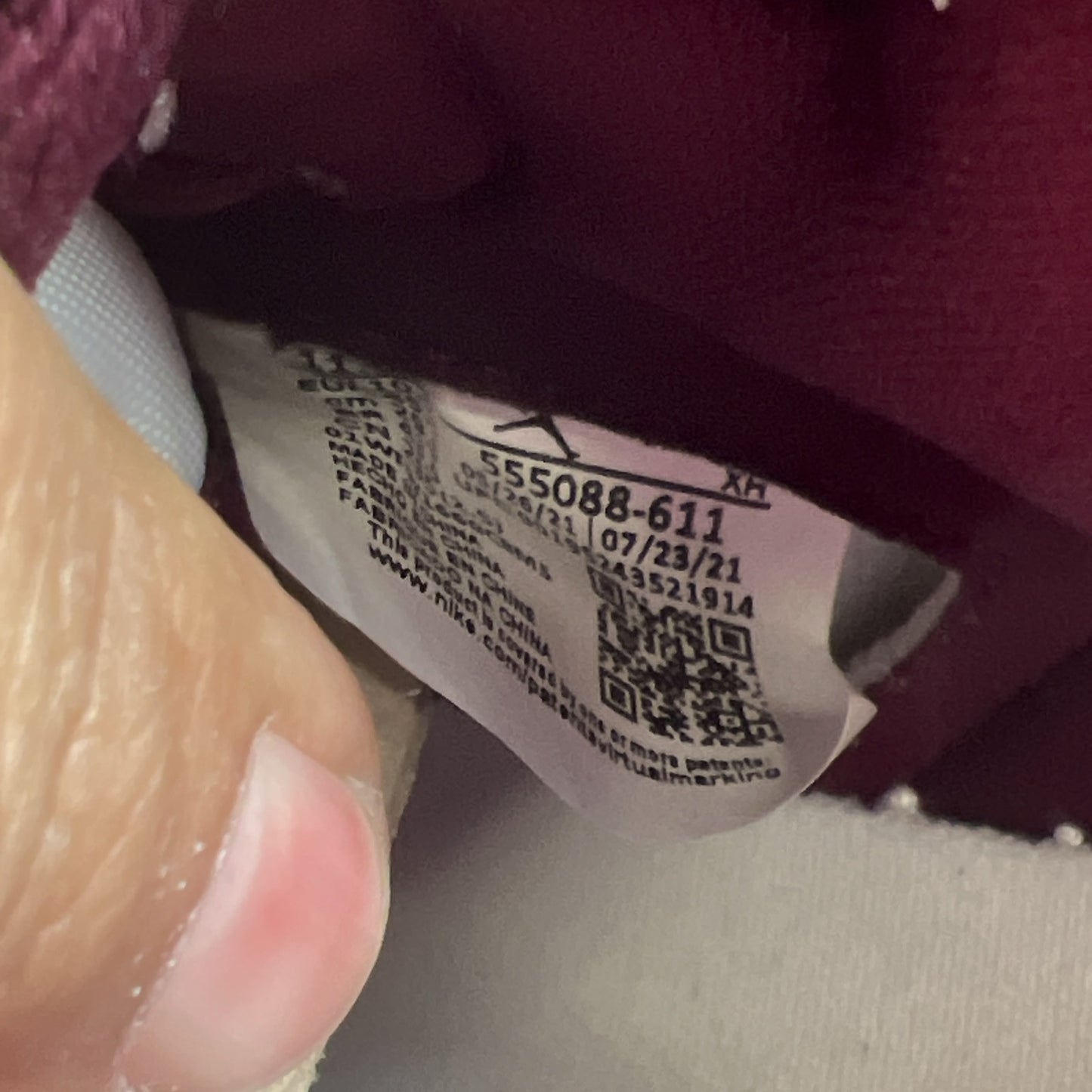 Size 11.5 - Air Jordan 1 Retro High OG Bordeaux (555088-611)