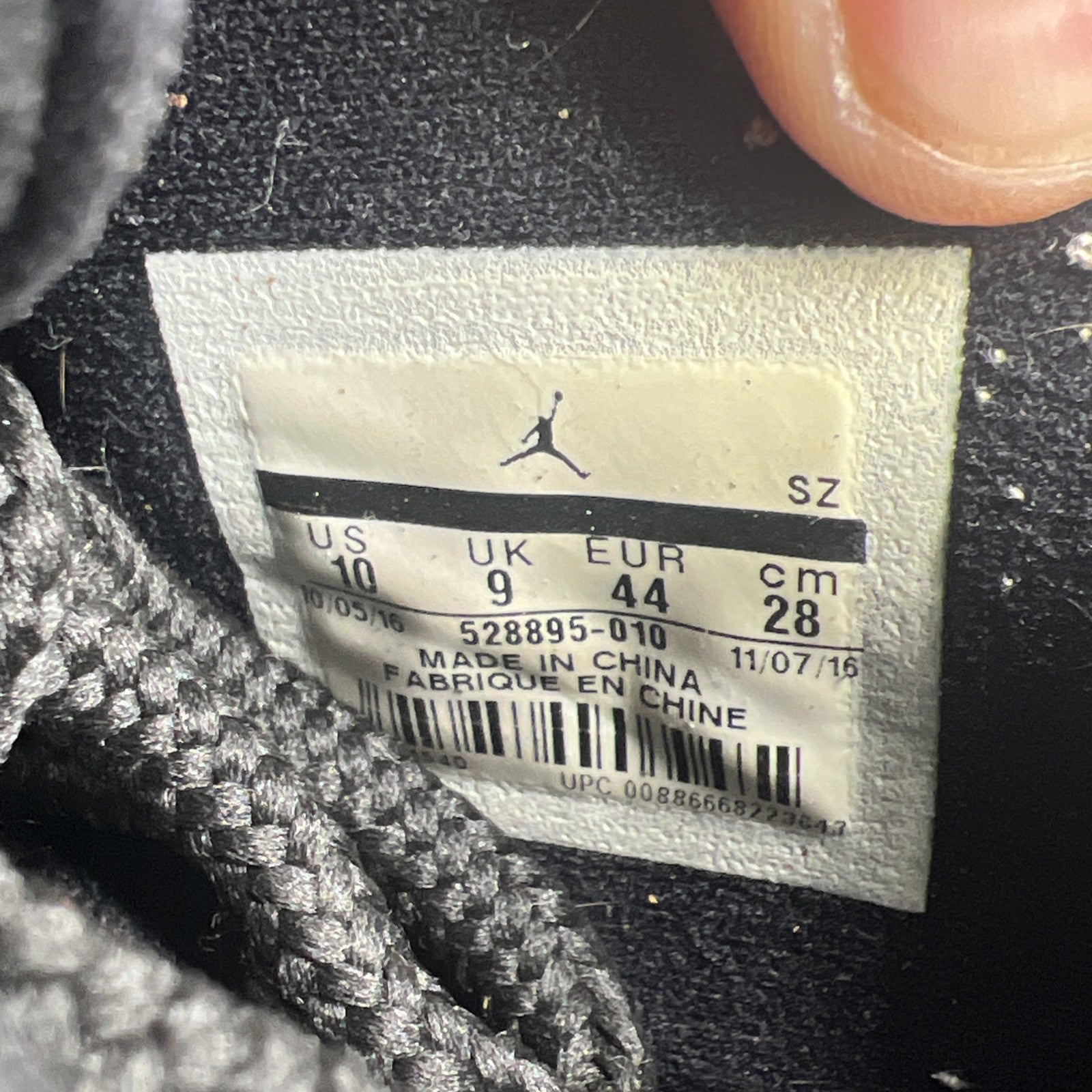 Size 10 - Air Jordan 11 Retro Low Barons (528895-010)