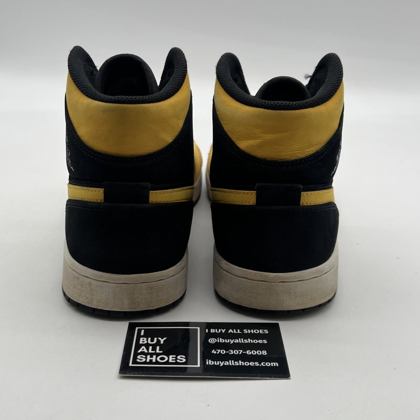 Size 9.5 - Air Jordan 1 Retro Mid Reverse New Love (554724-071)