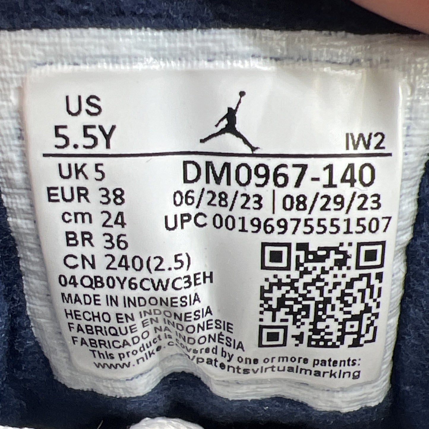 Size 5.5Y - Air Jordan 3 Retro Midnight Navy (CT8532-140)