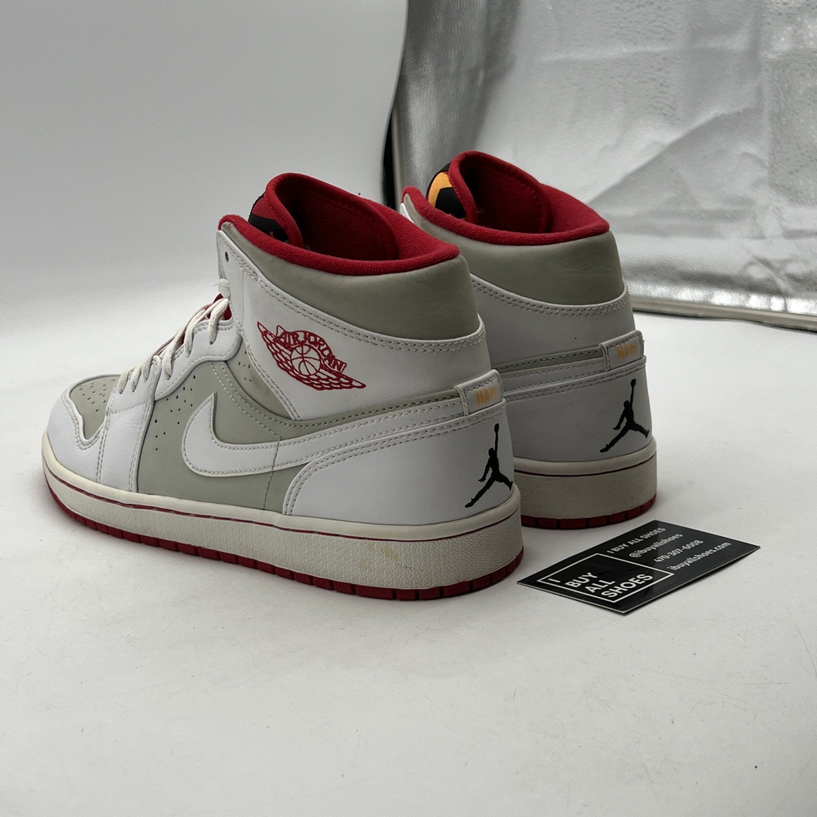 Size 10 - Air Jordan 1 2015 Mid Hare (719551-123)
