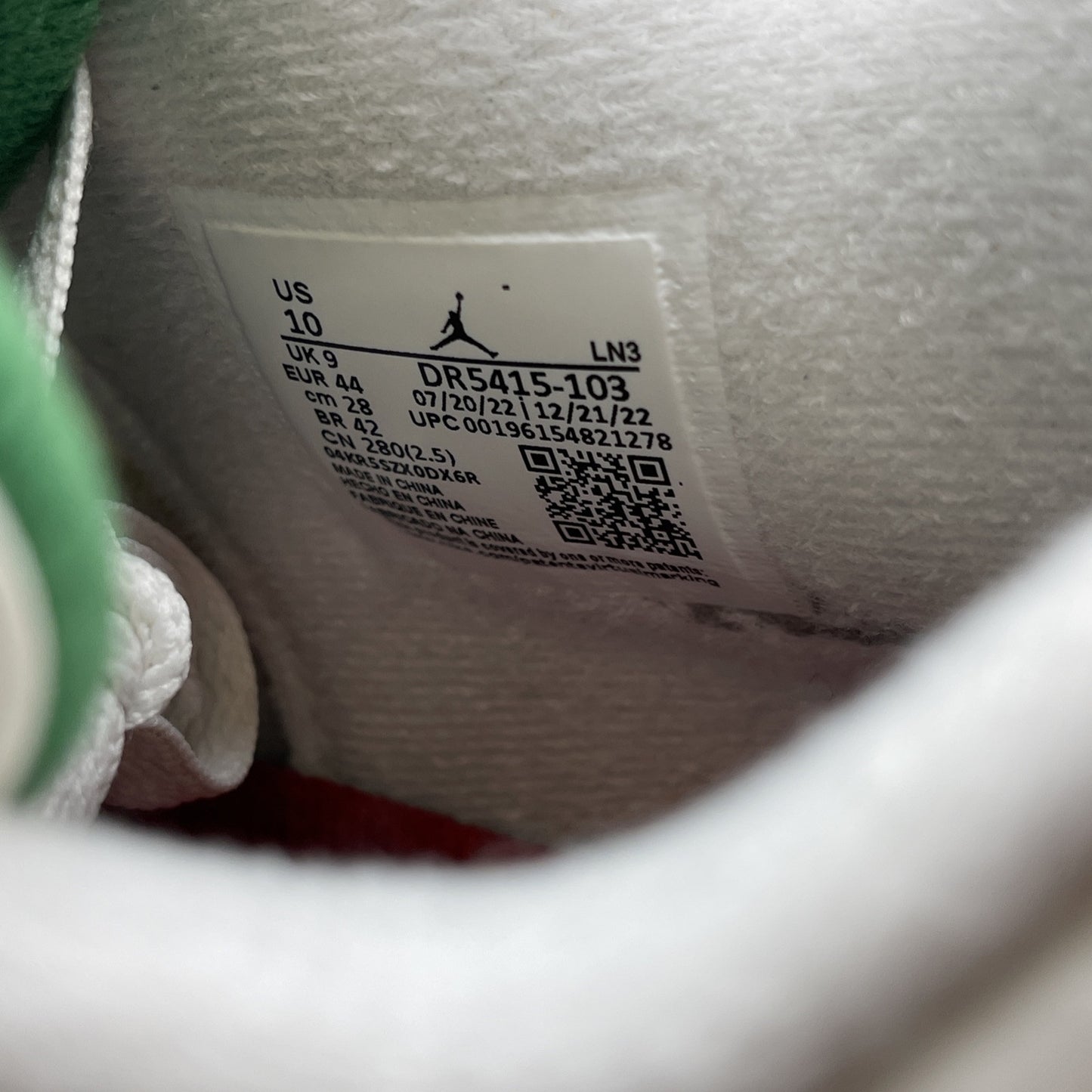 Size 10 - Jordan 4 Retro SP x Nike SB Mid Pine Green White Leather (DR5415-103)