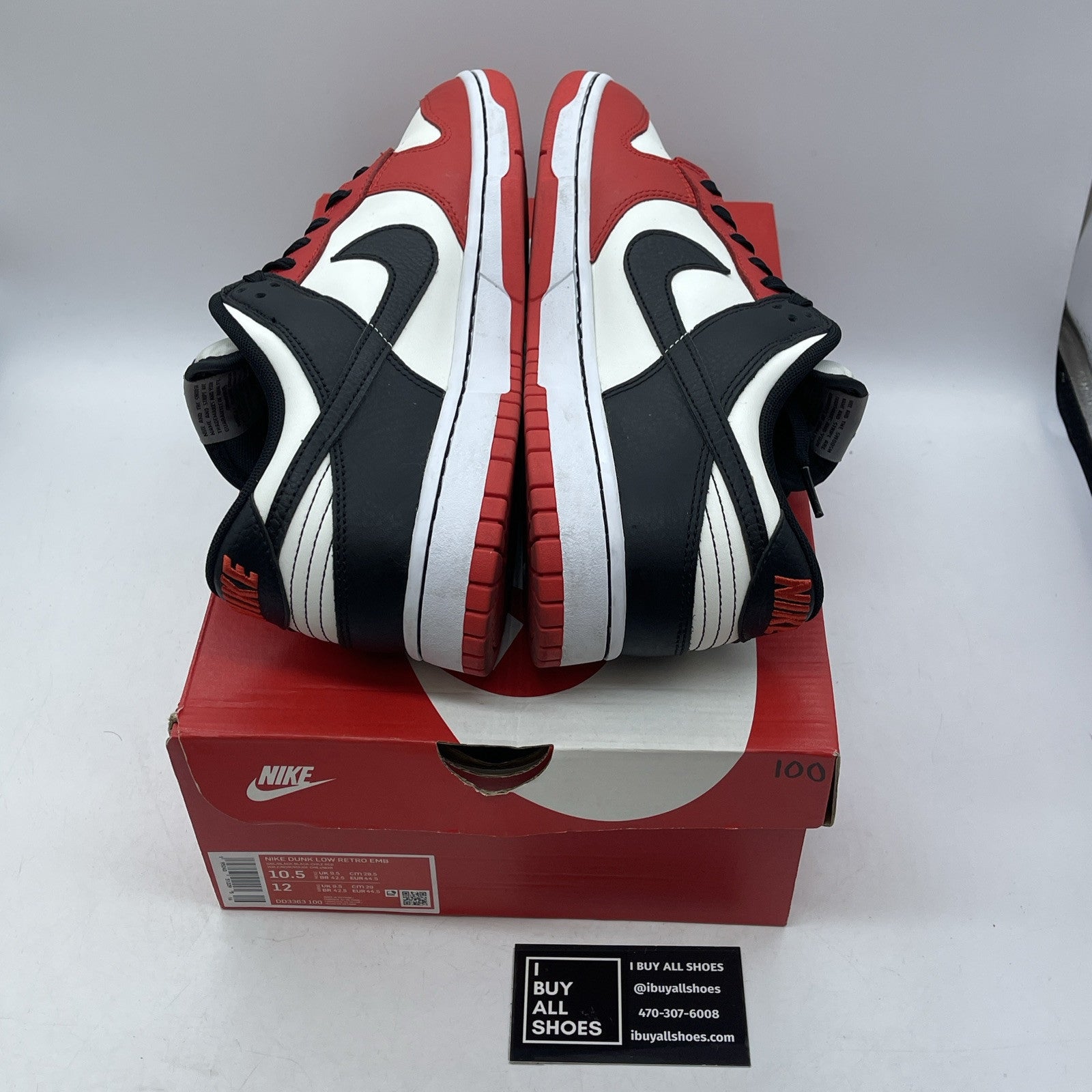 Size 10.5 - Nike Dunk Low EMB x NBA 75th Anniversary - Bulls (DD3363-100)